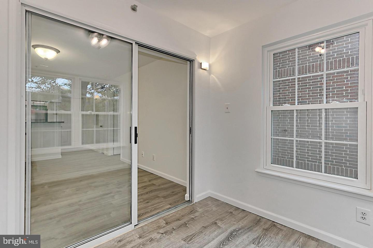 POINTE AT PARK CENTER - Residential