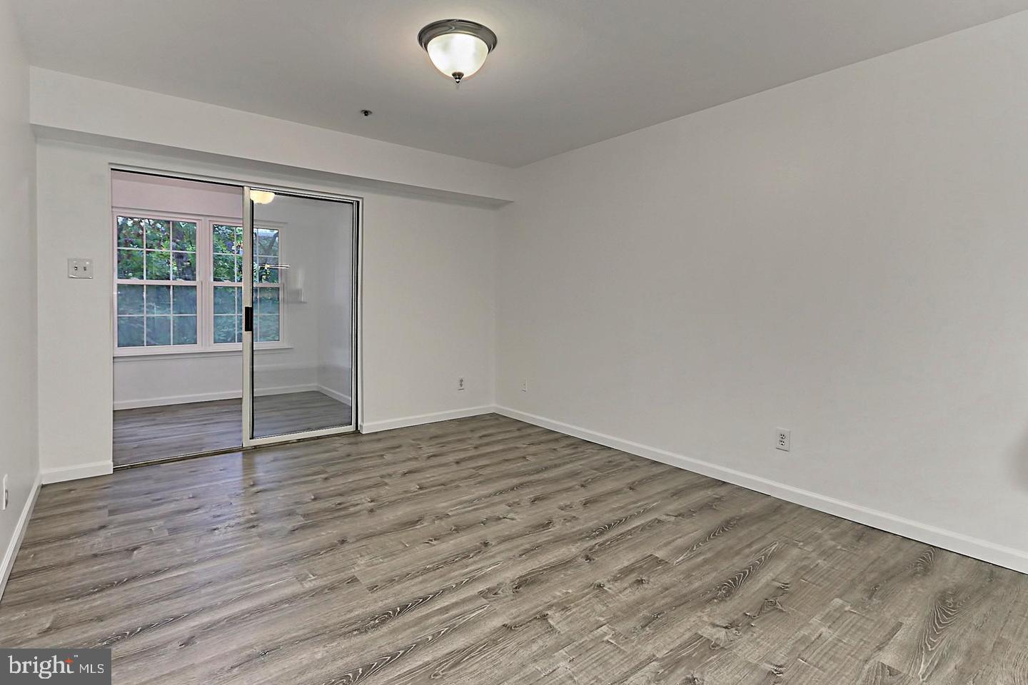 POINTE AT PARK CENTER - Residential