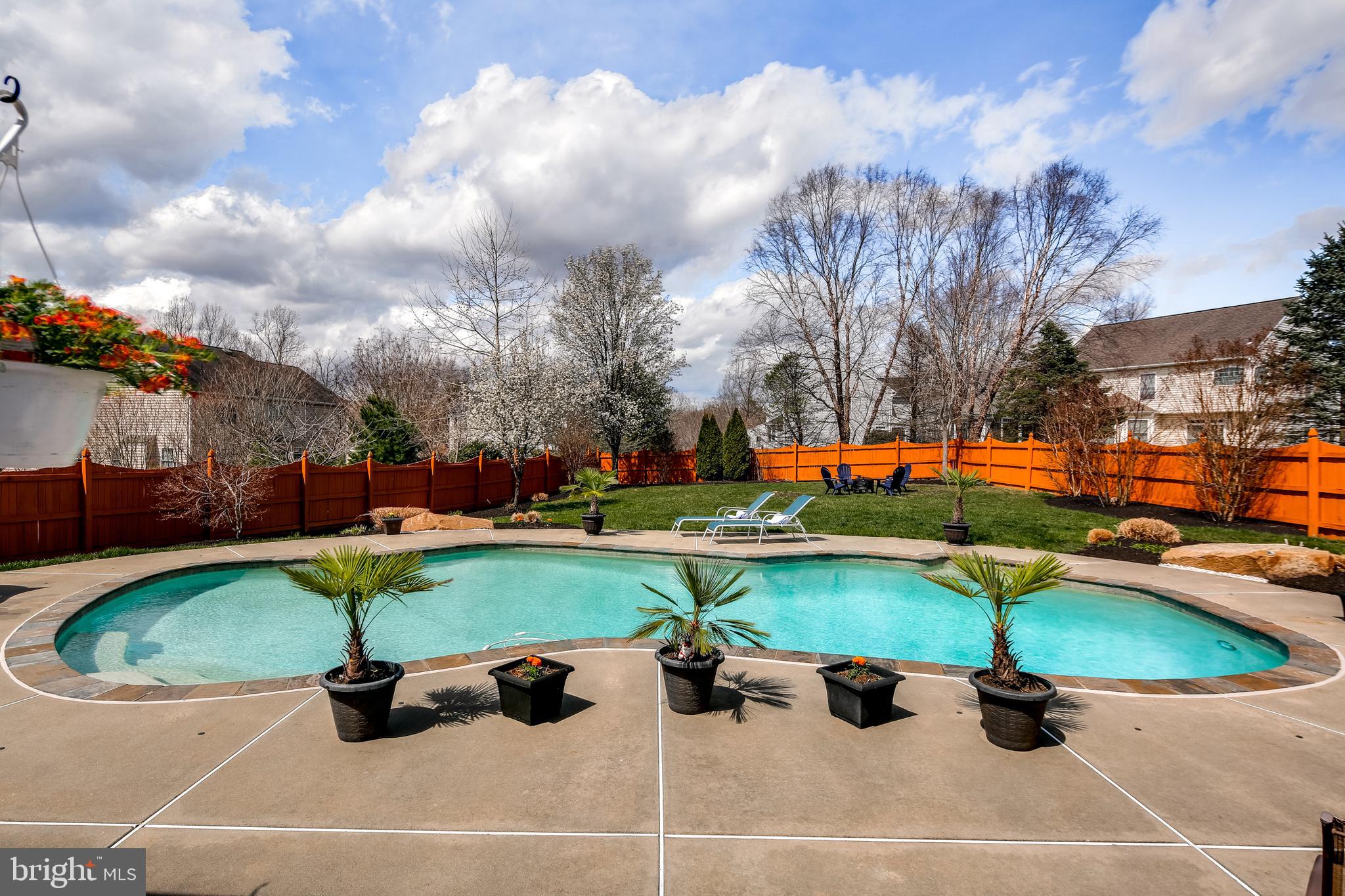 RIVERWALK - Residential