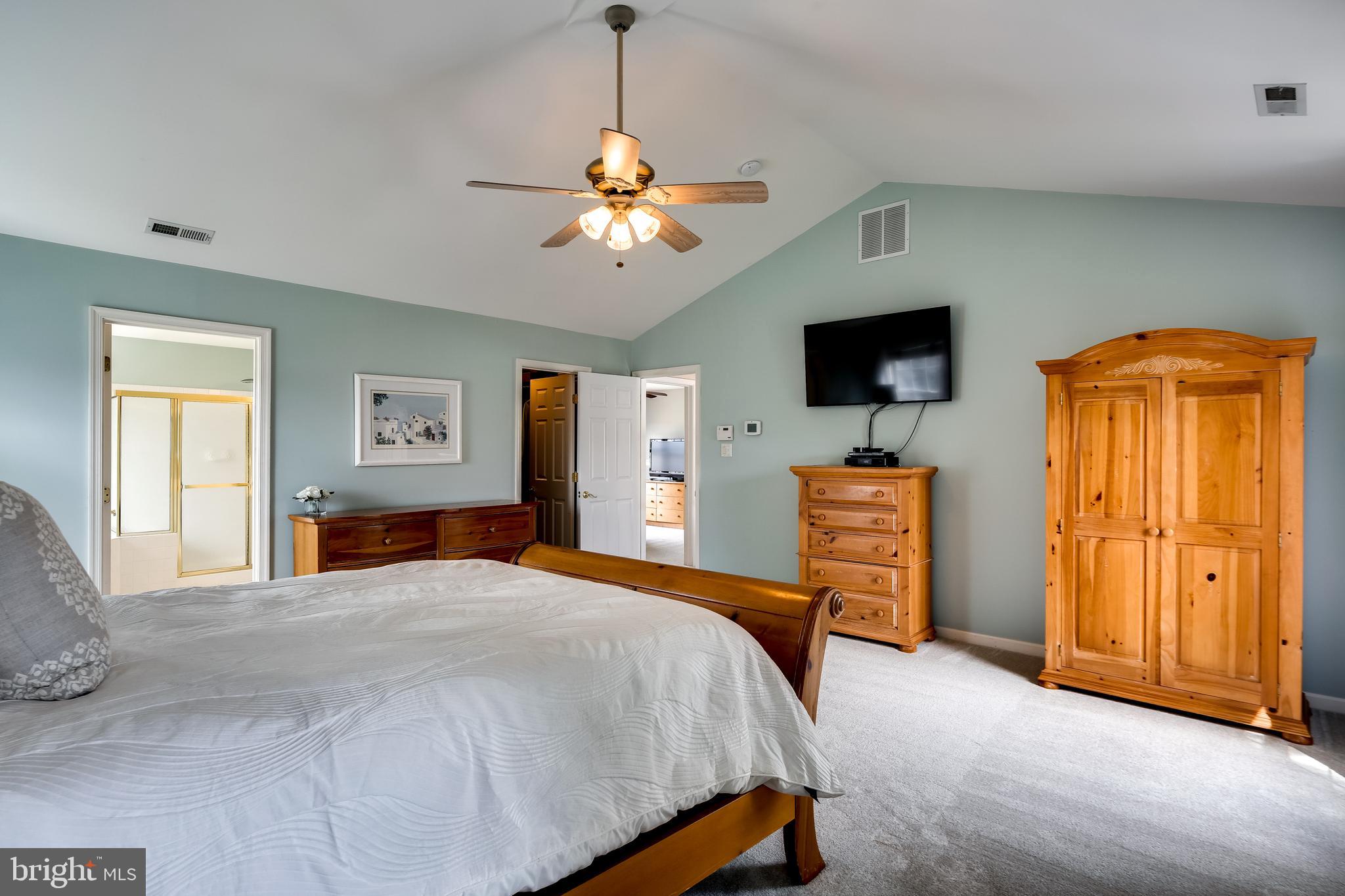 RIVERWALK - Residential