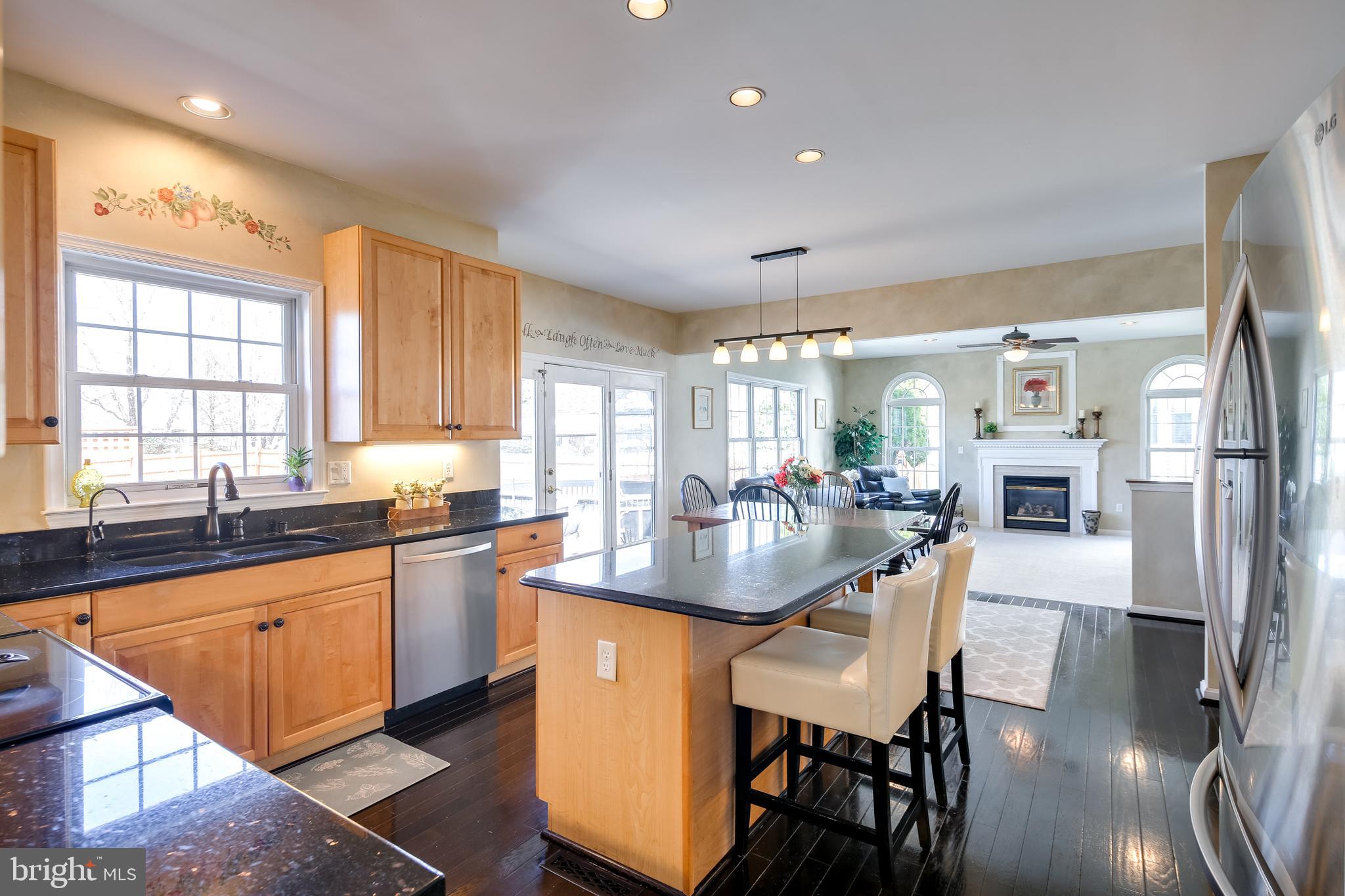 RIVERWALK - Residential