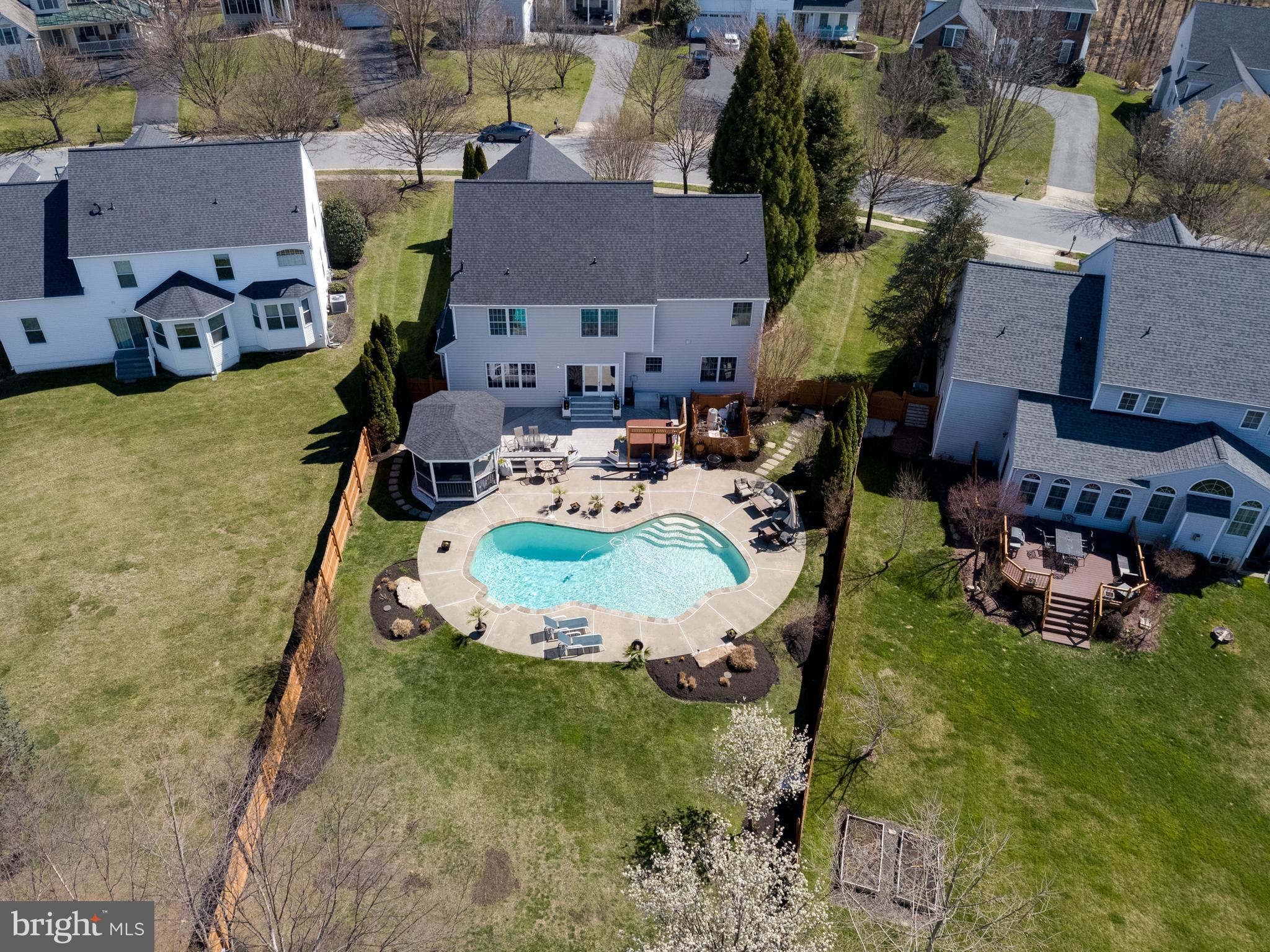 RIVERWALK - Residential