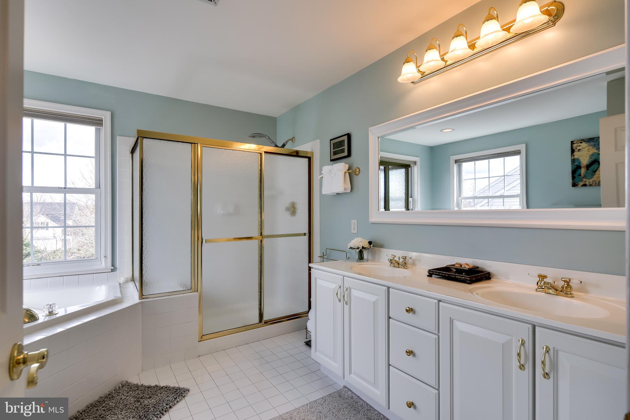 RIVERWALK - Residential