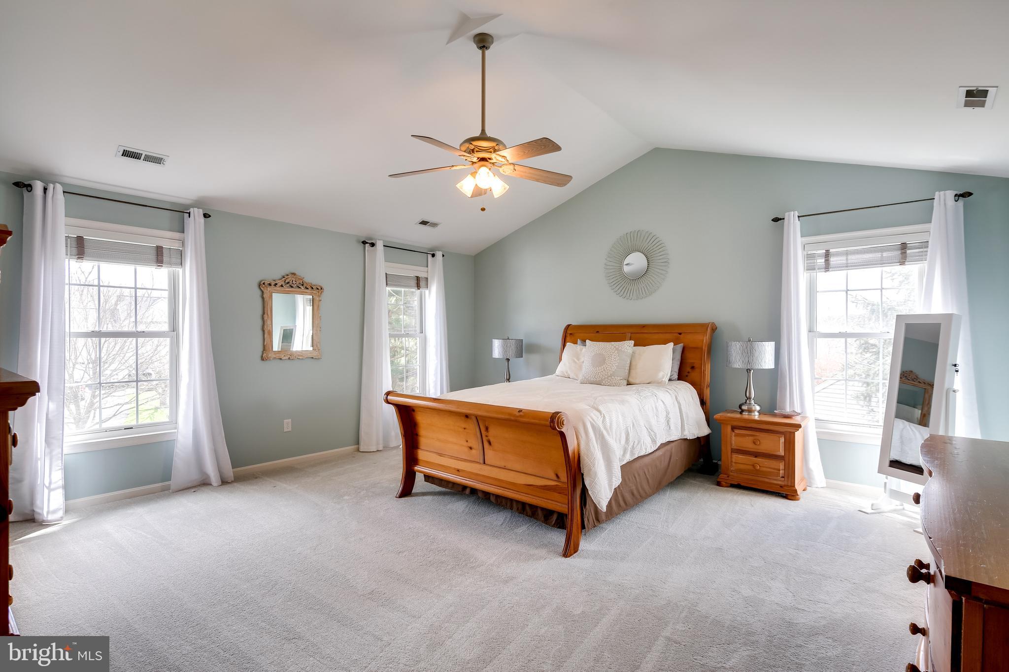 RIVERWALK - Residential