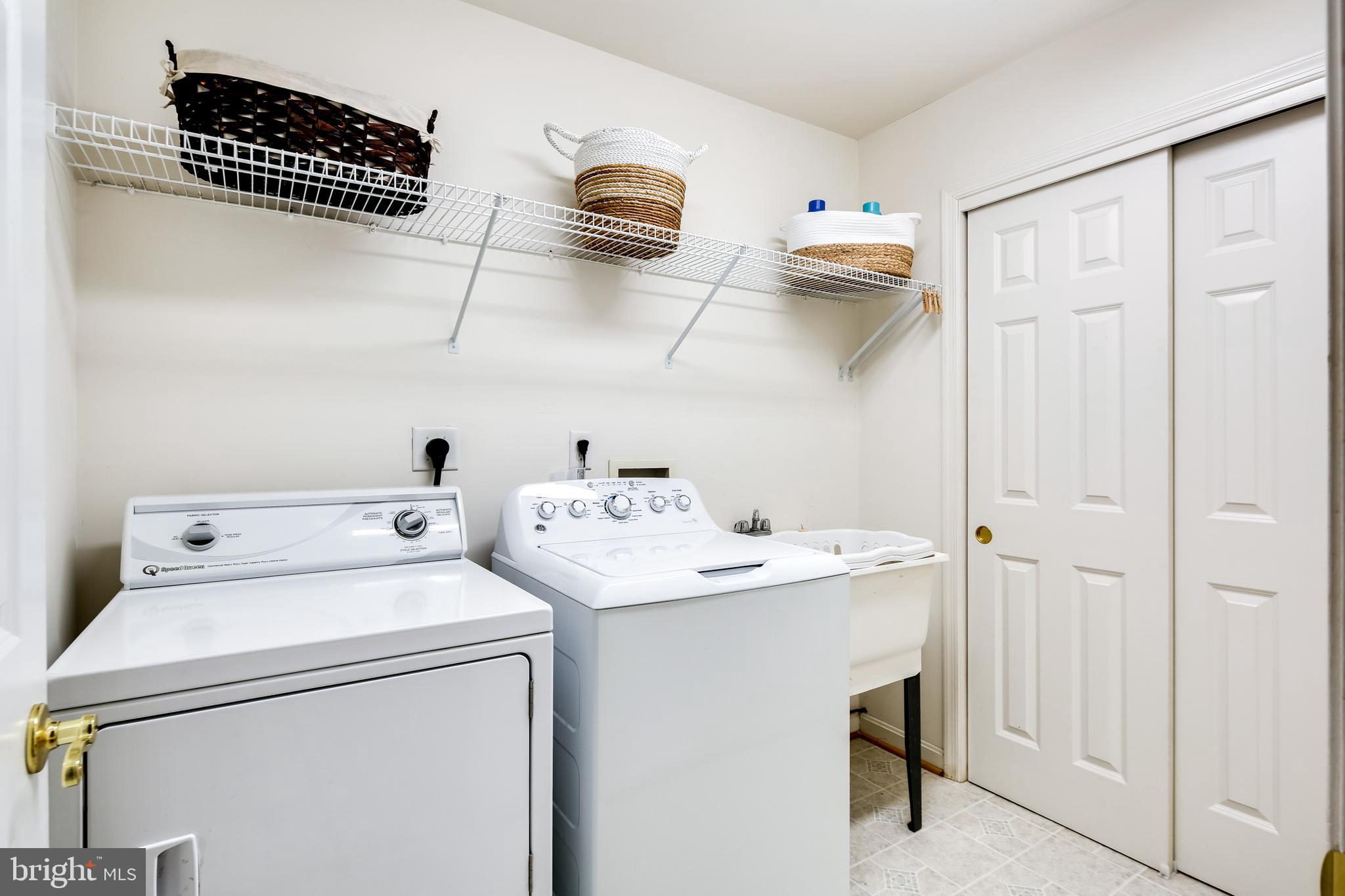 RIVERWALK - Residential