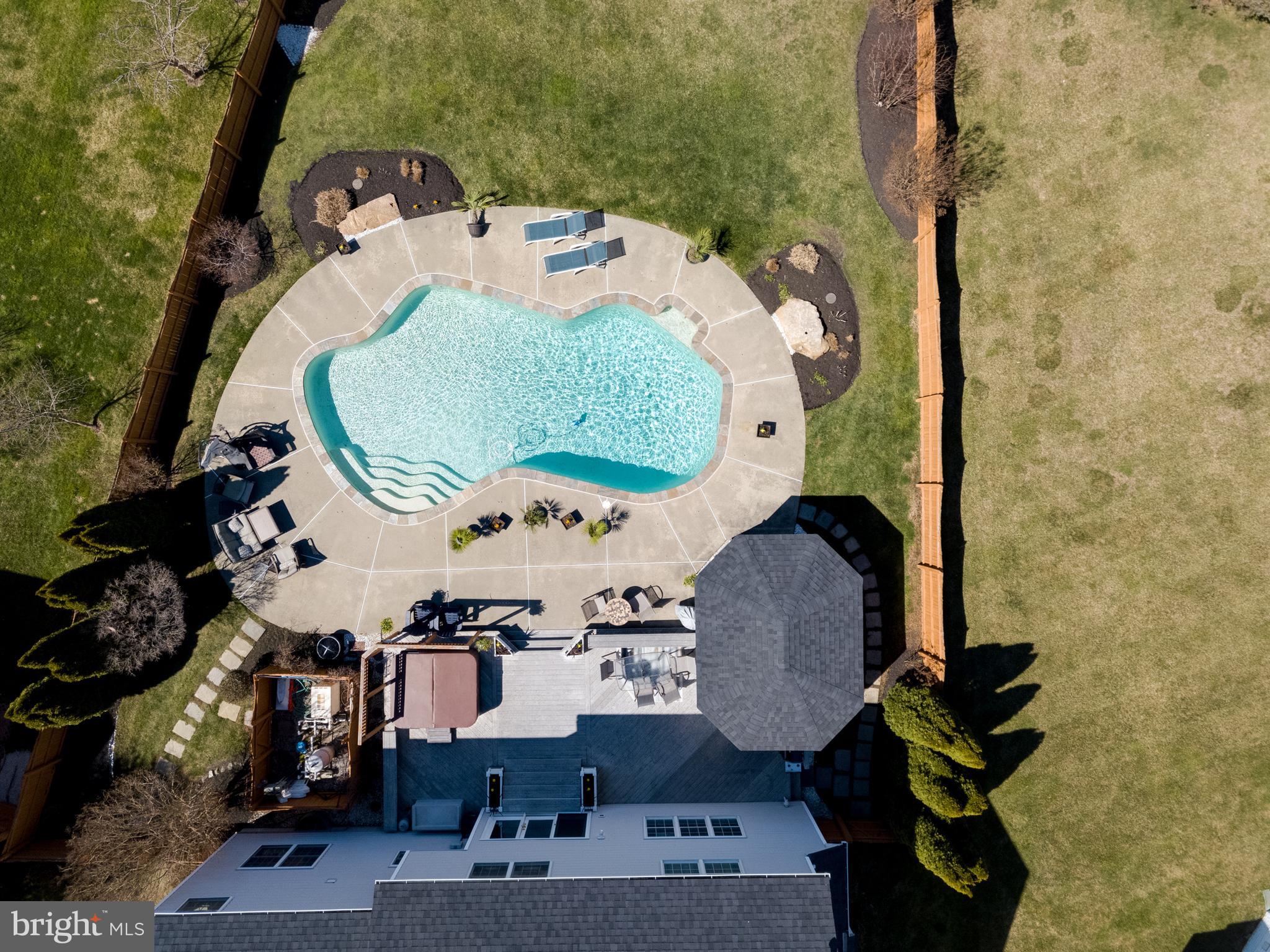 RIVERWALK - Residential