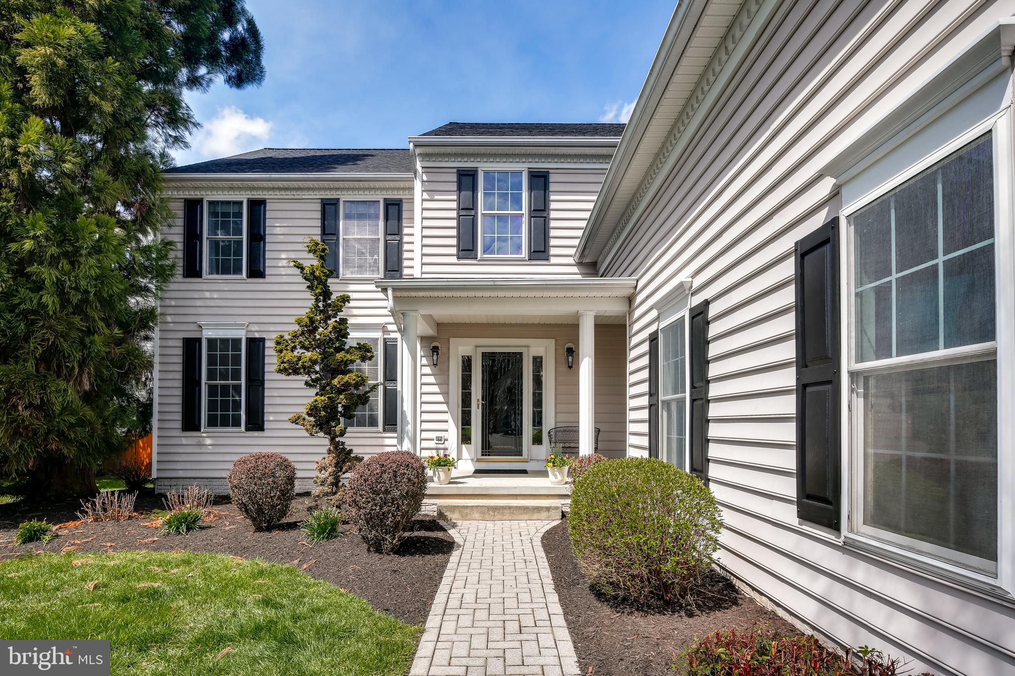 RIVERWALK - Residential