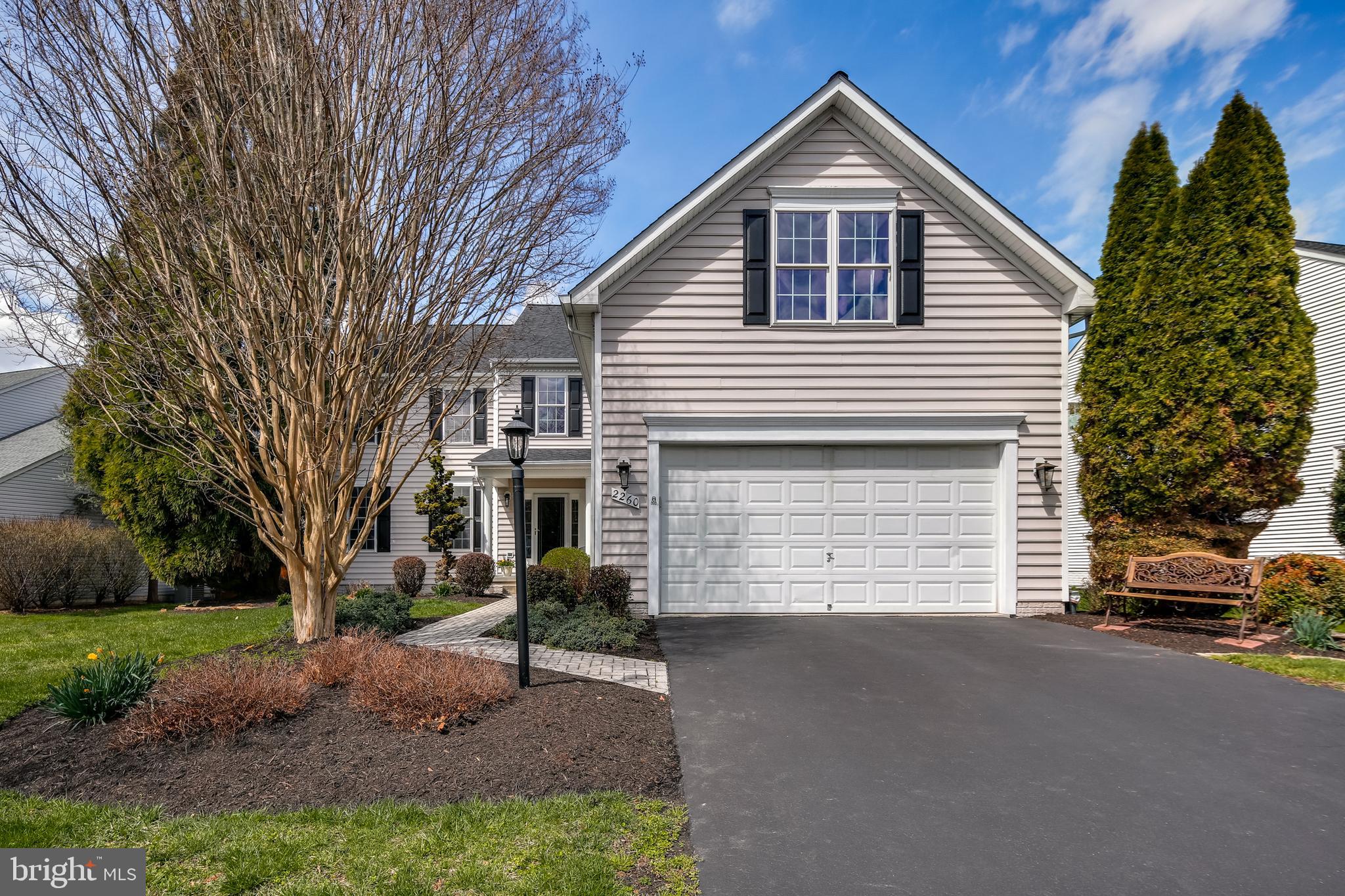 RIVERWALK - Residential