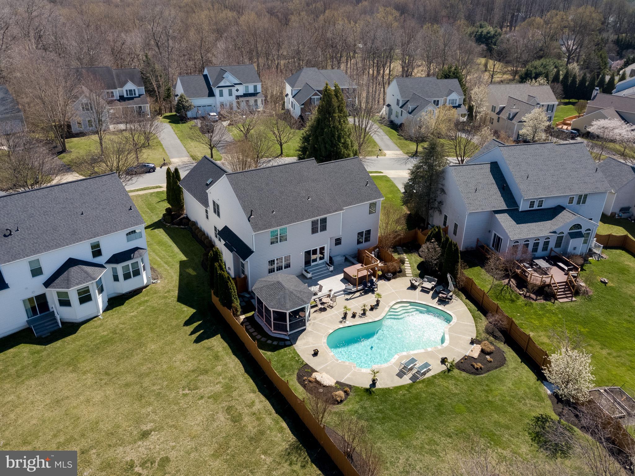 RIVERWALK - Residential