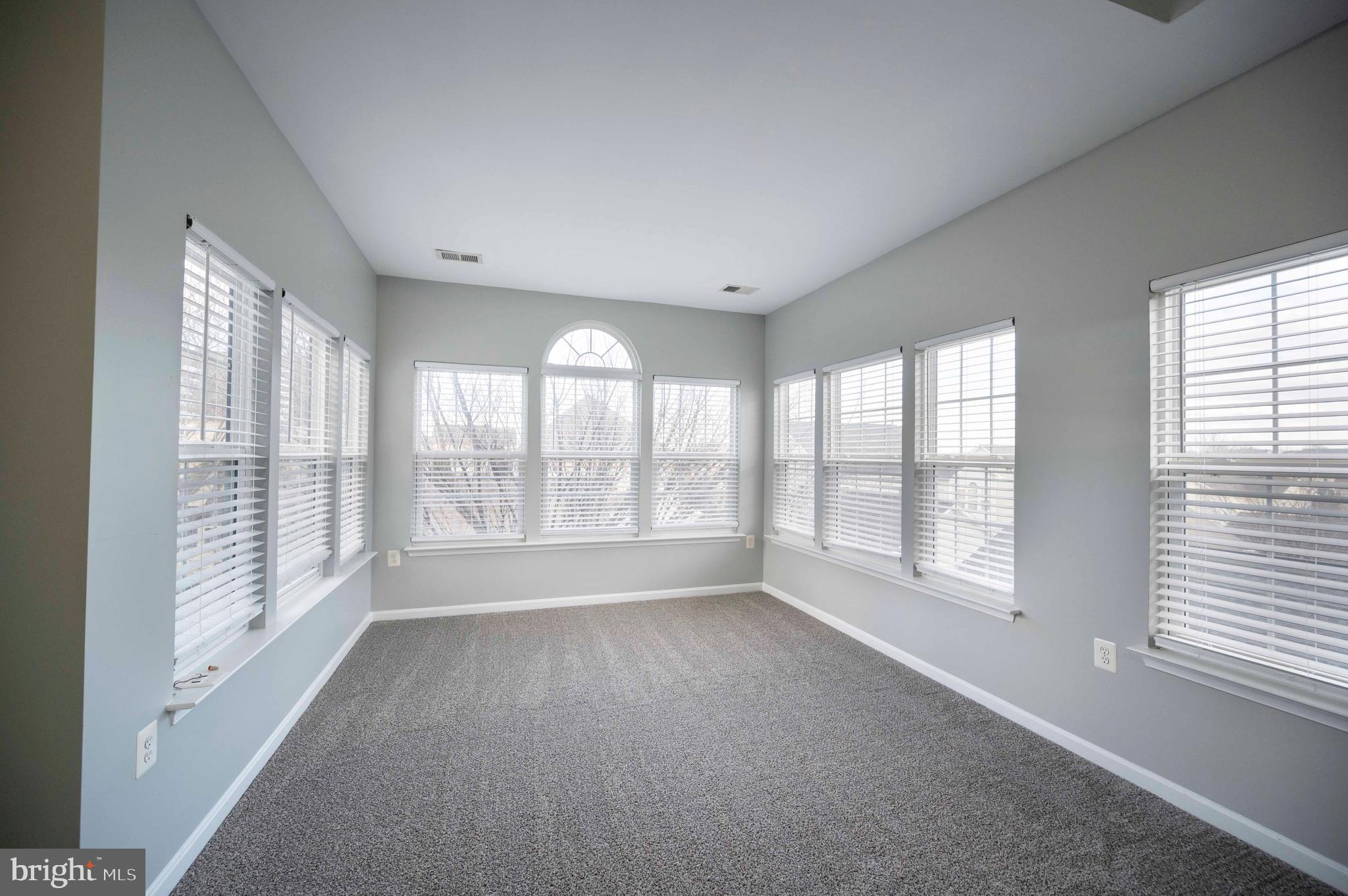 HUNTFIELD - Residential