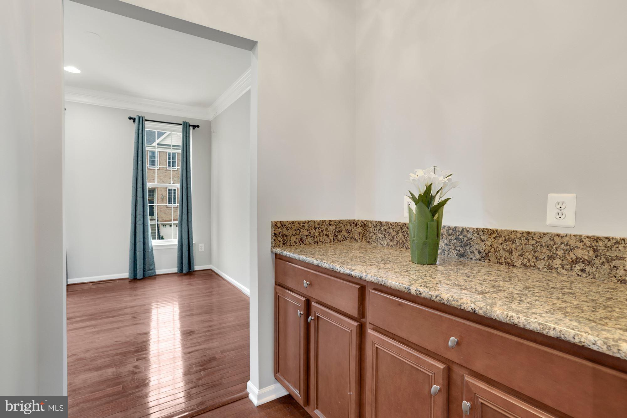 SOUTH RIDING - Residential