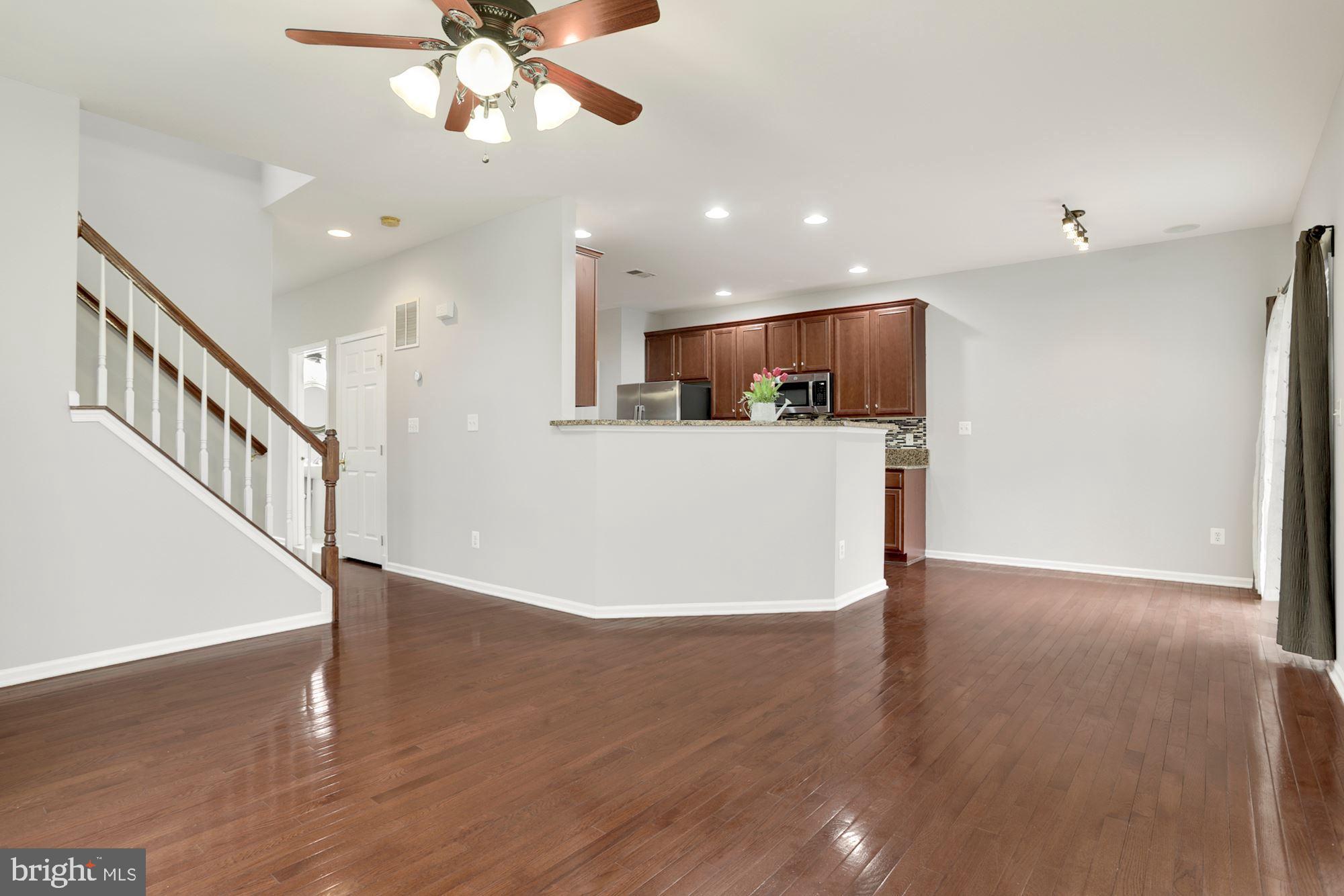 SOUTH RIDING - Residential