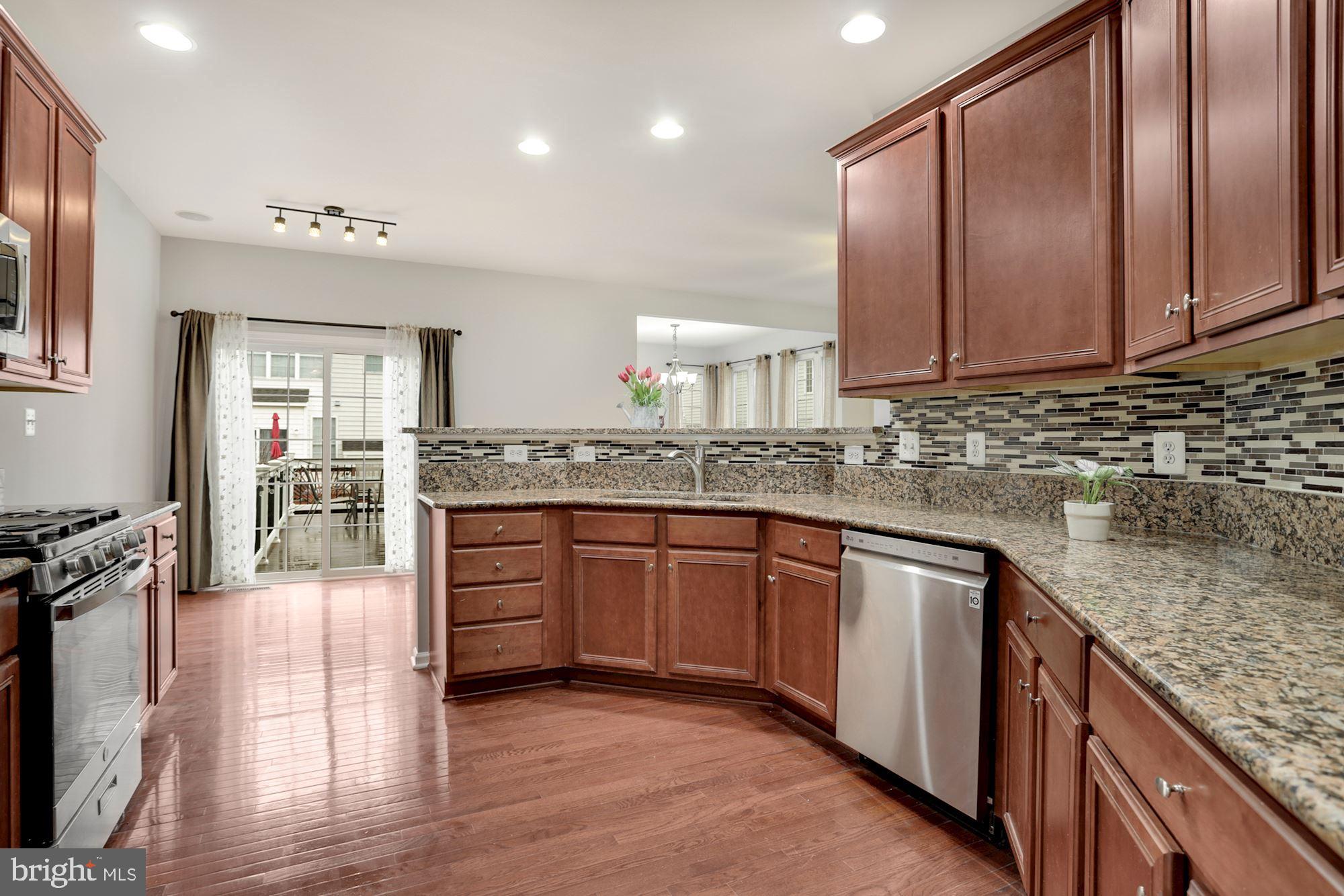 SOUTH RIDING - Residential