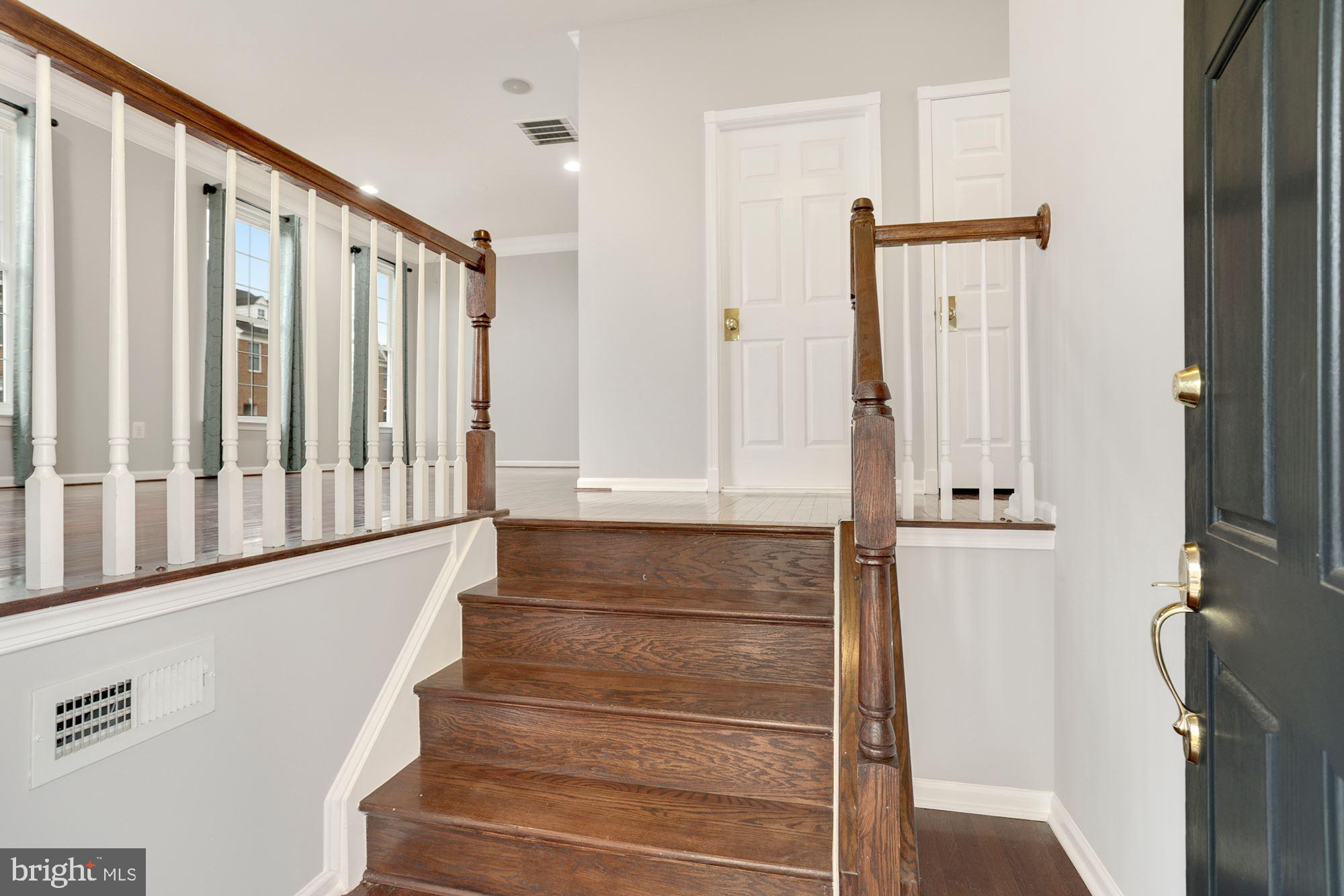 SOUTH RIDING - Residential