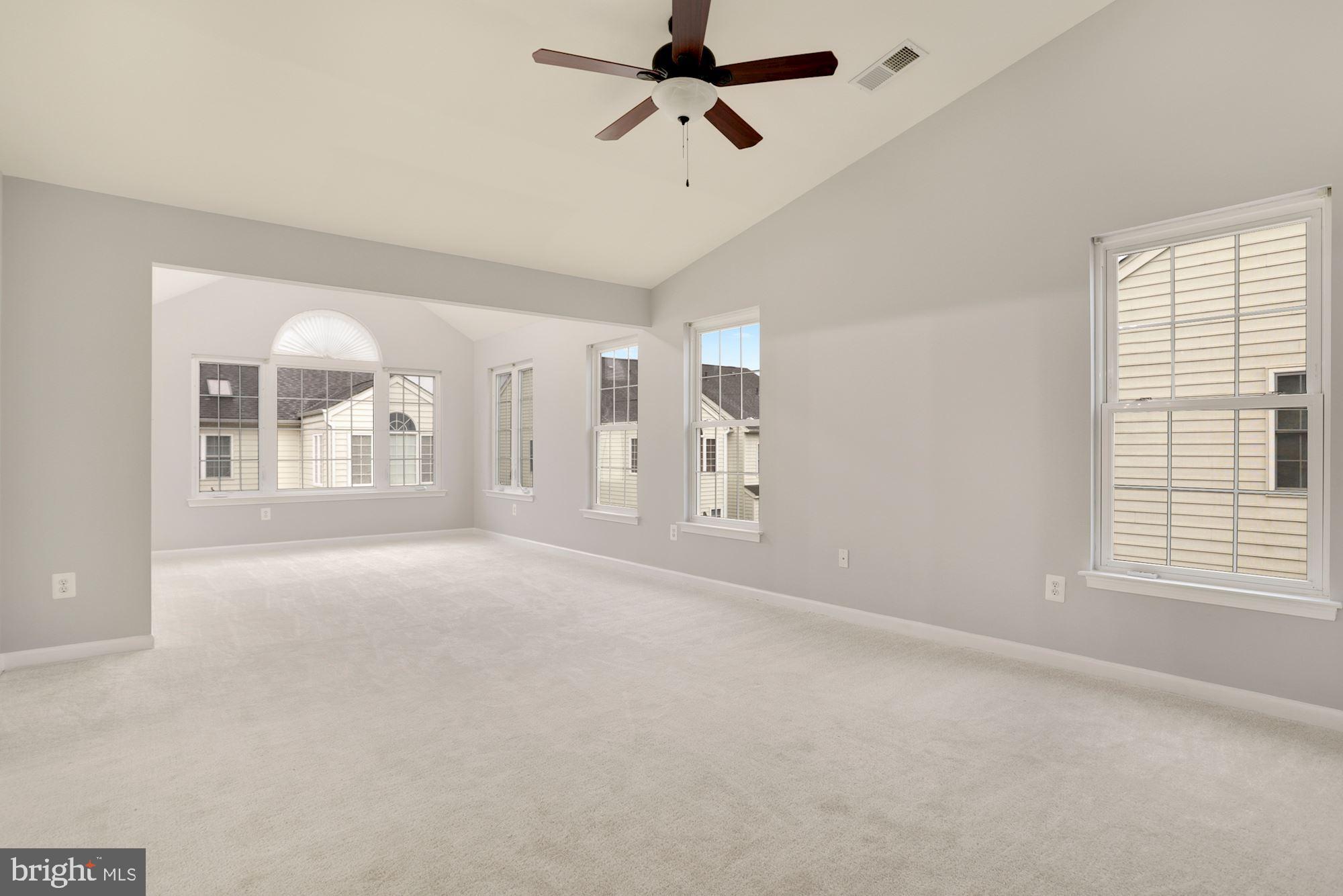 SOUTH RIDING - Residential