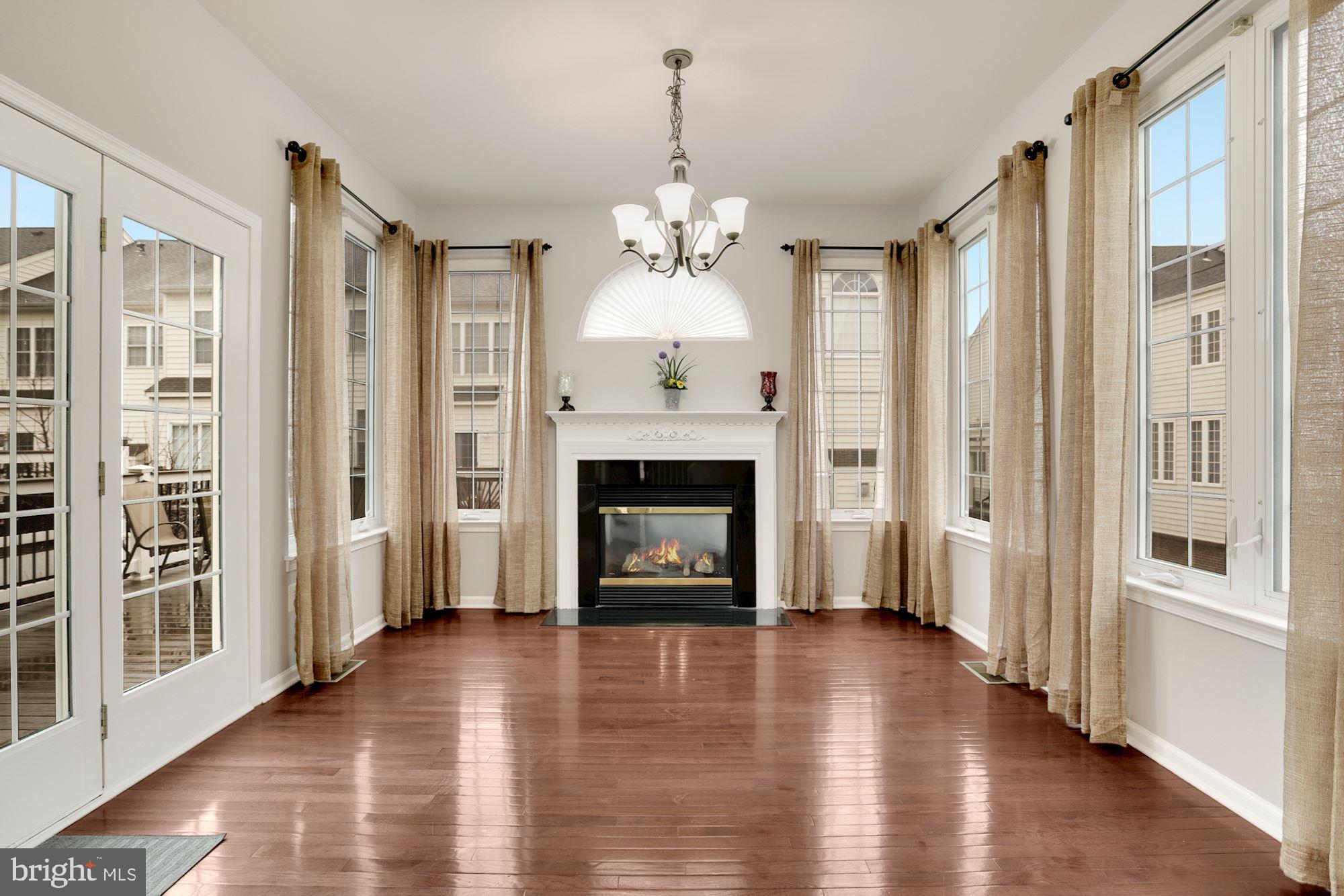 SOUTH RIDING - Residential