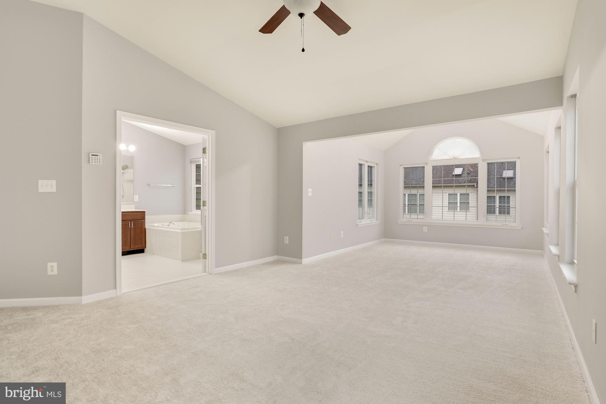 SOUTH RIDING - Residential