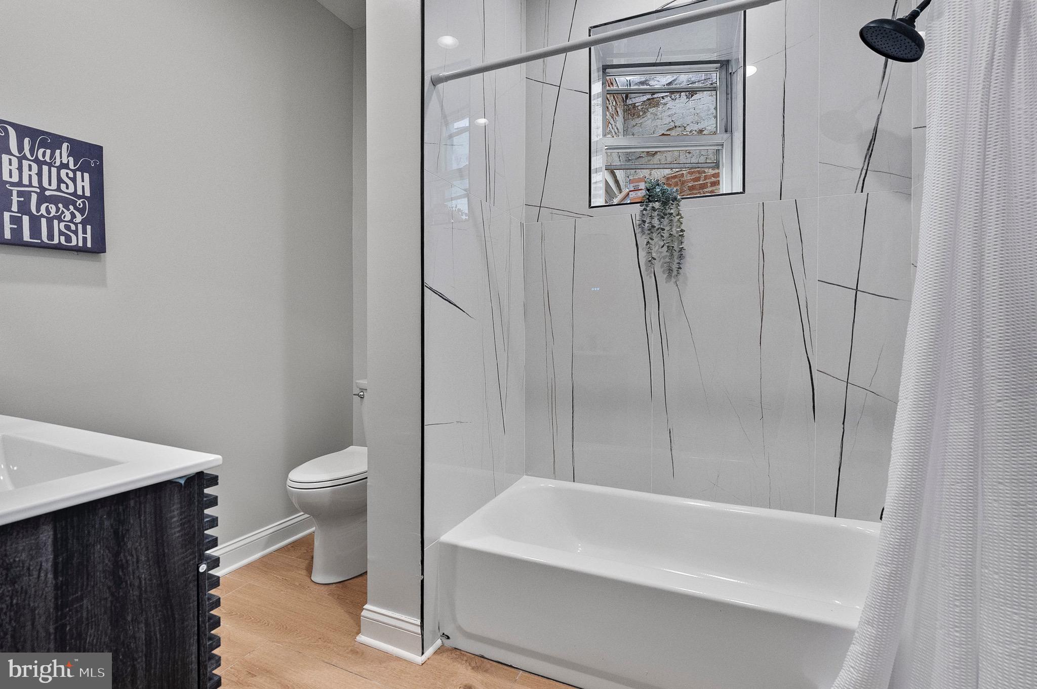 ROSEMONT - Residential