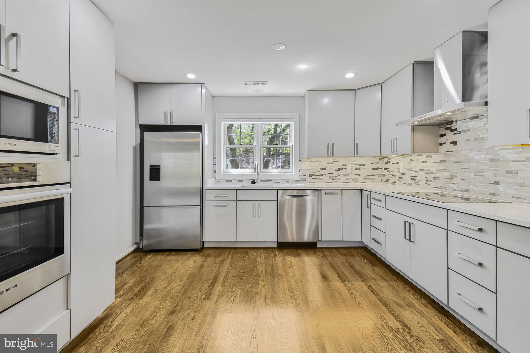 KENWOOD FOREST - Residential Lease