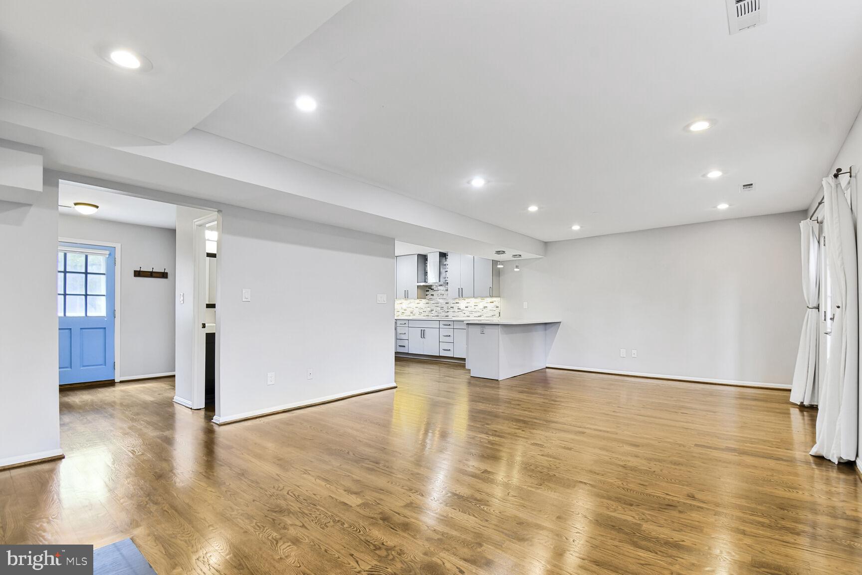 KENWOOD FOREST - Residential Lease