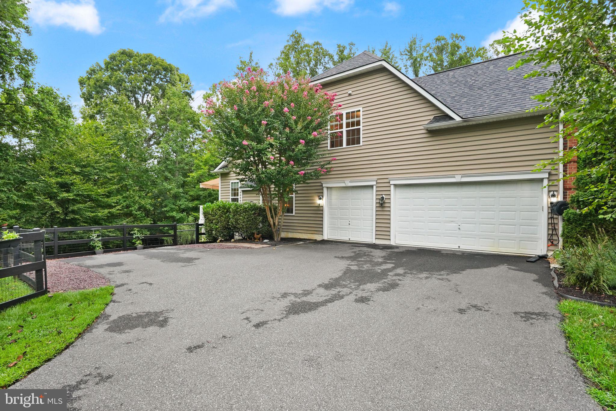32 PINEWOOD ROAD