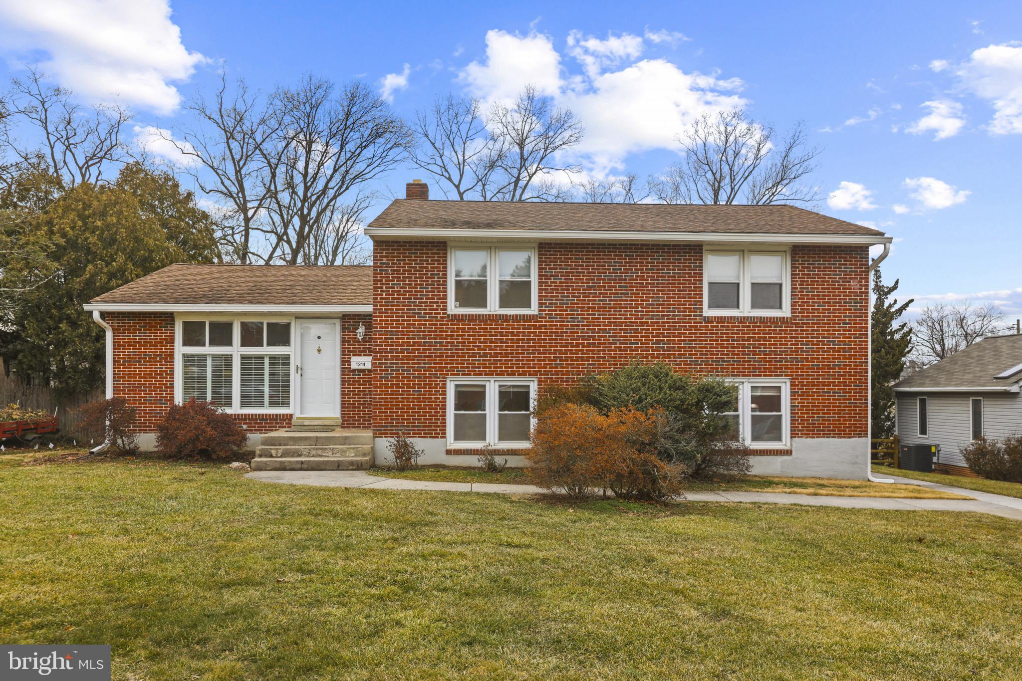 DULANEY MANOR - Residential