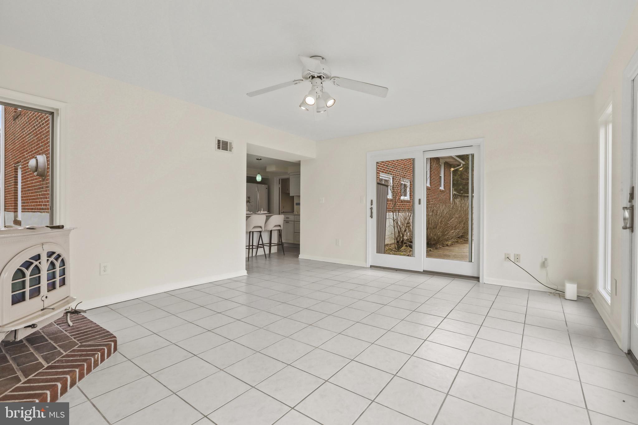 DULANEY MANOR - Residential