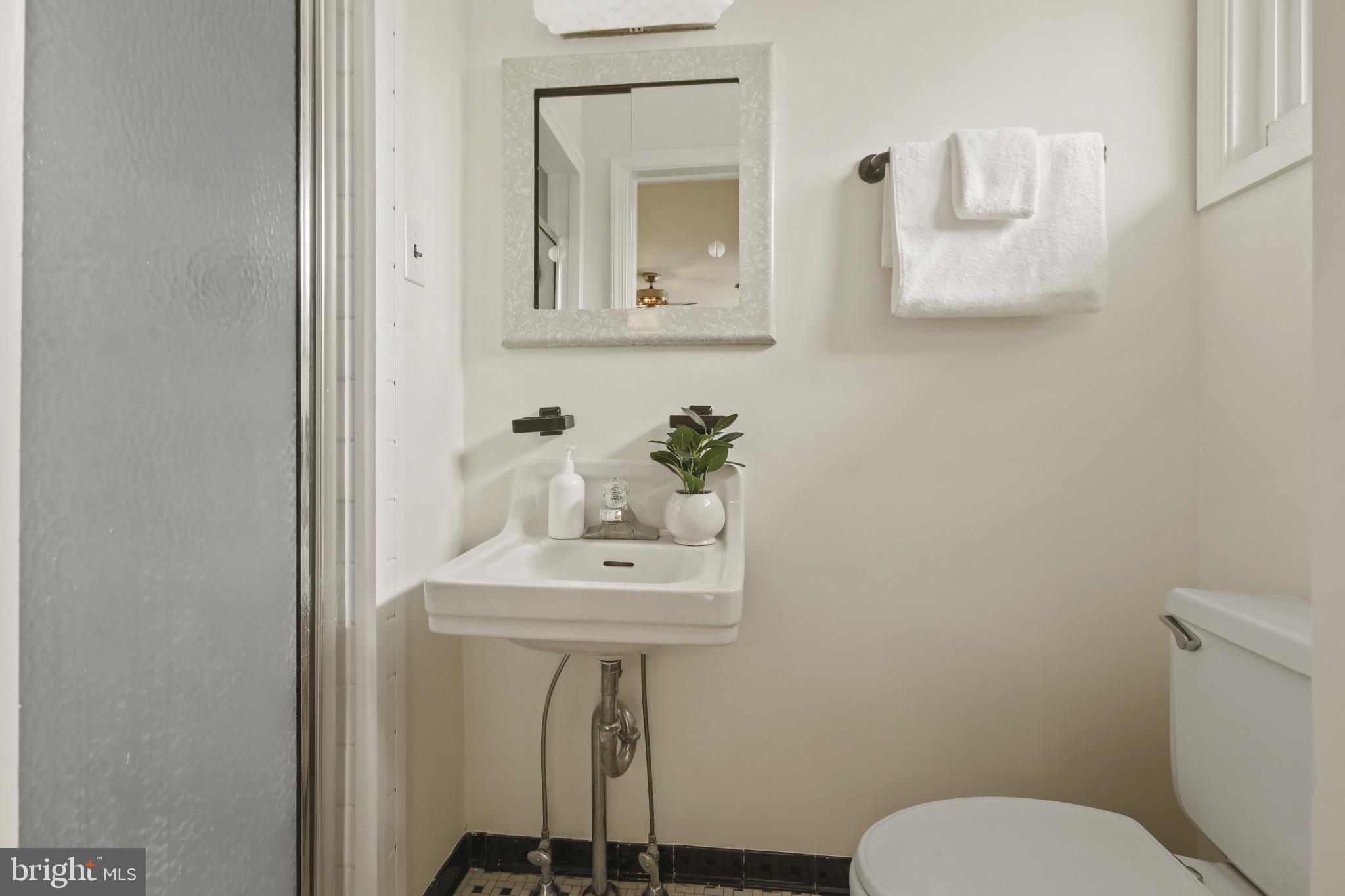 DULANEY MANOR - Residential