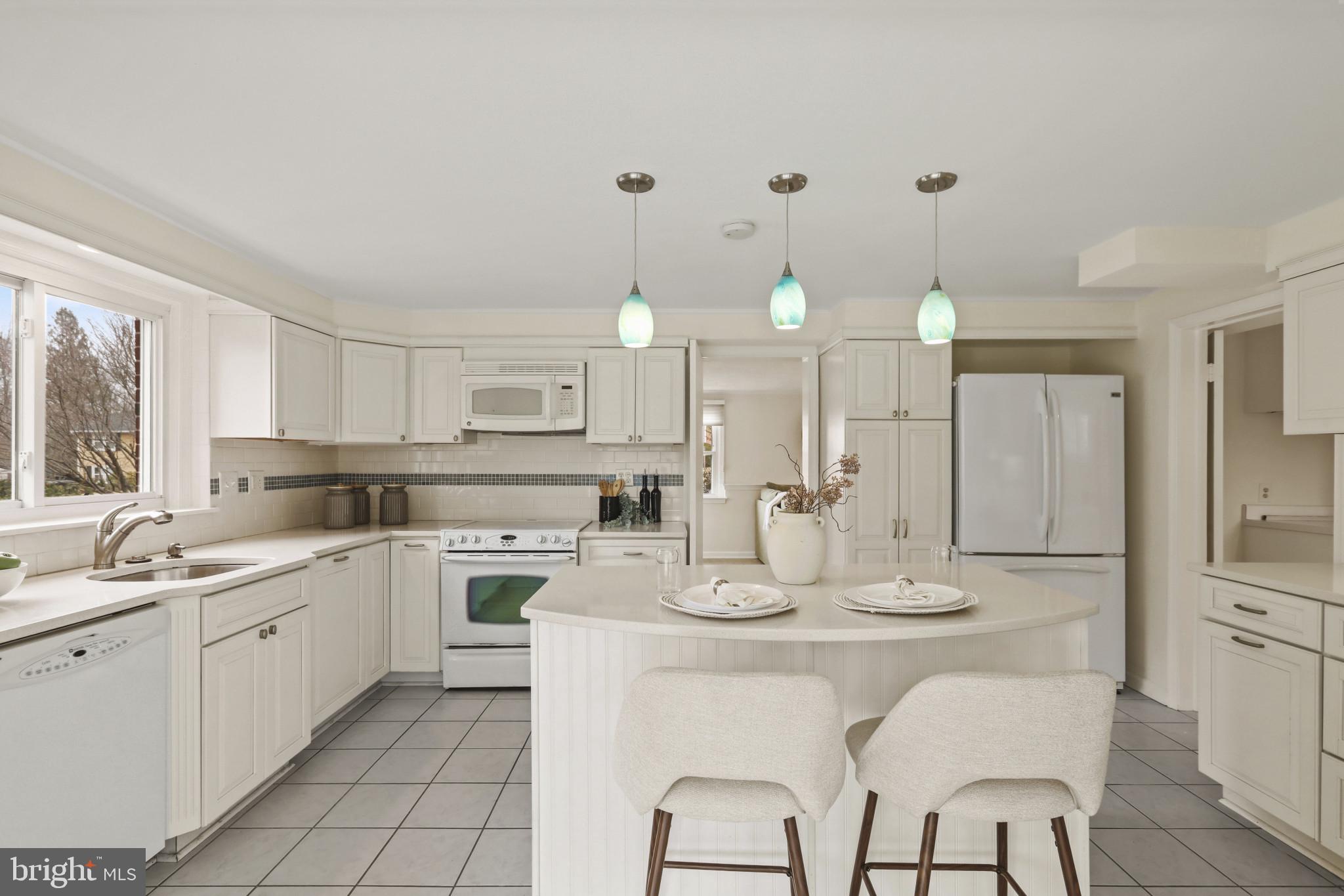 DULANEY MANOR - Residential