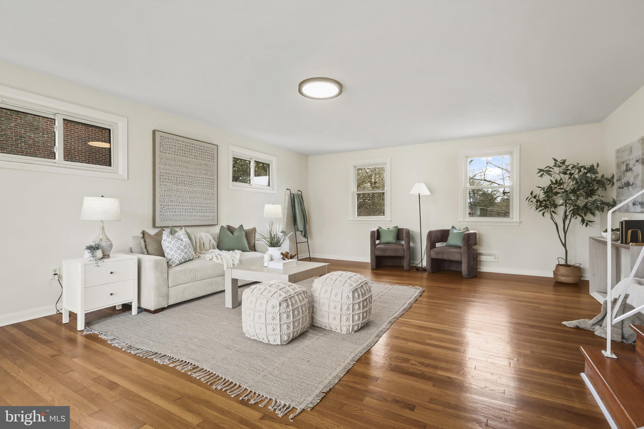 DULANEY MANOR - Residential