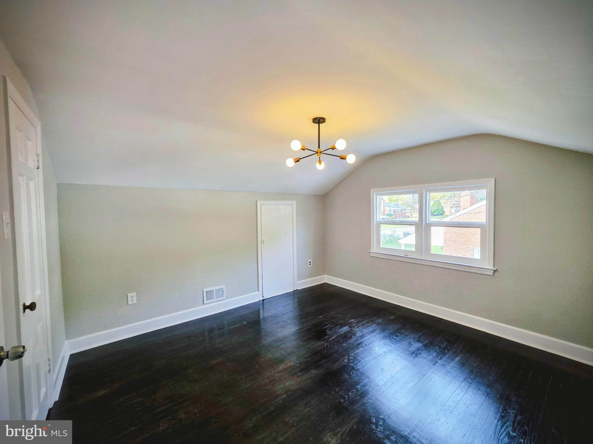 ABBOTT FOREST - Residential