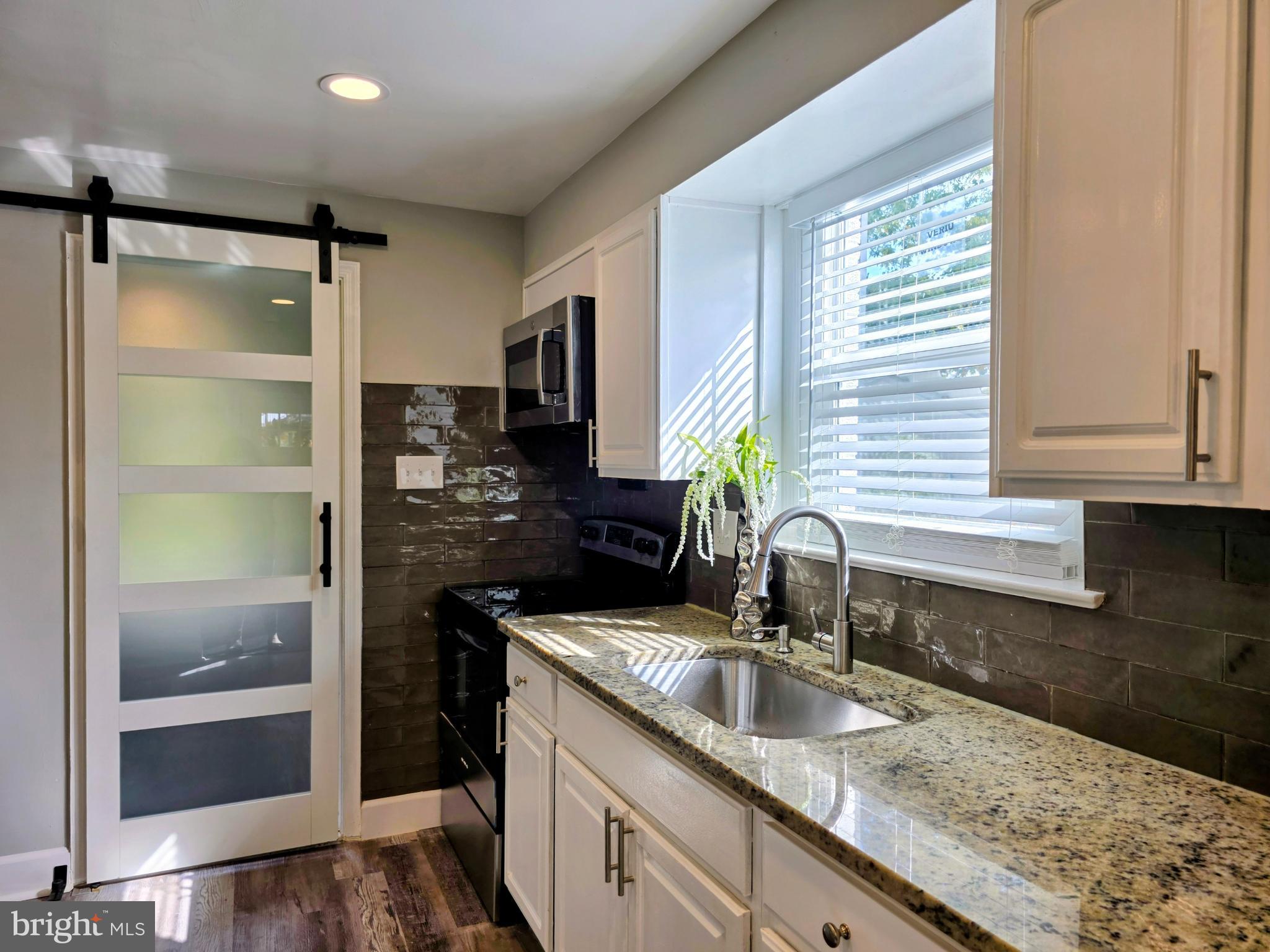 ABBOTT FOREST - Residential