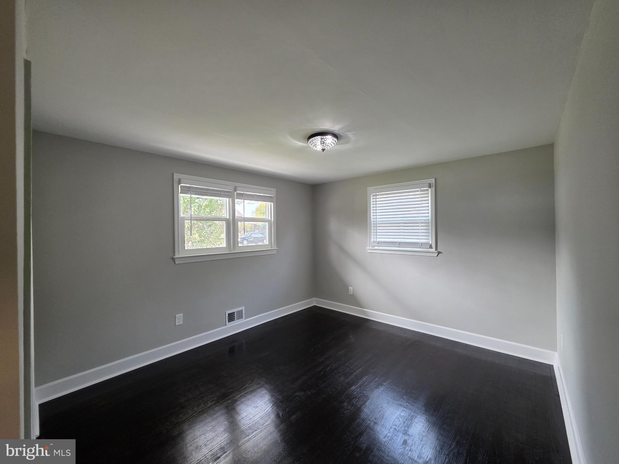 ABBOTT FOREST - Residential