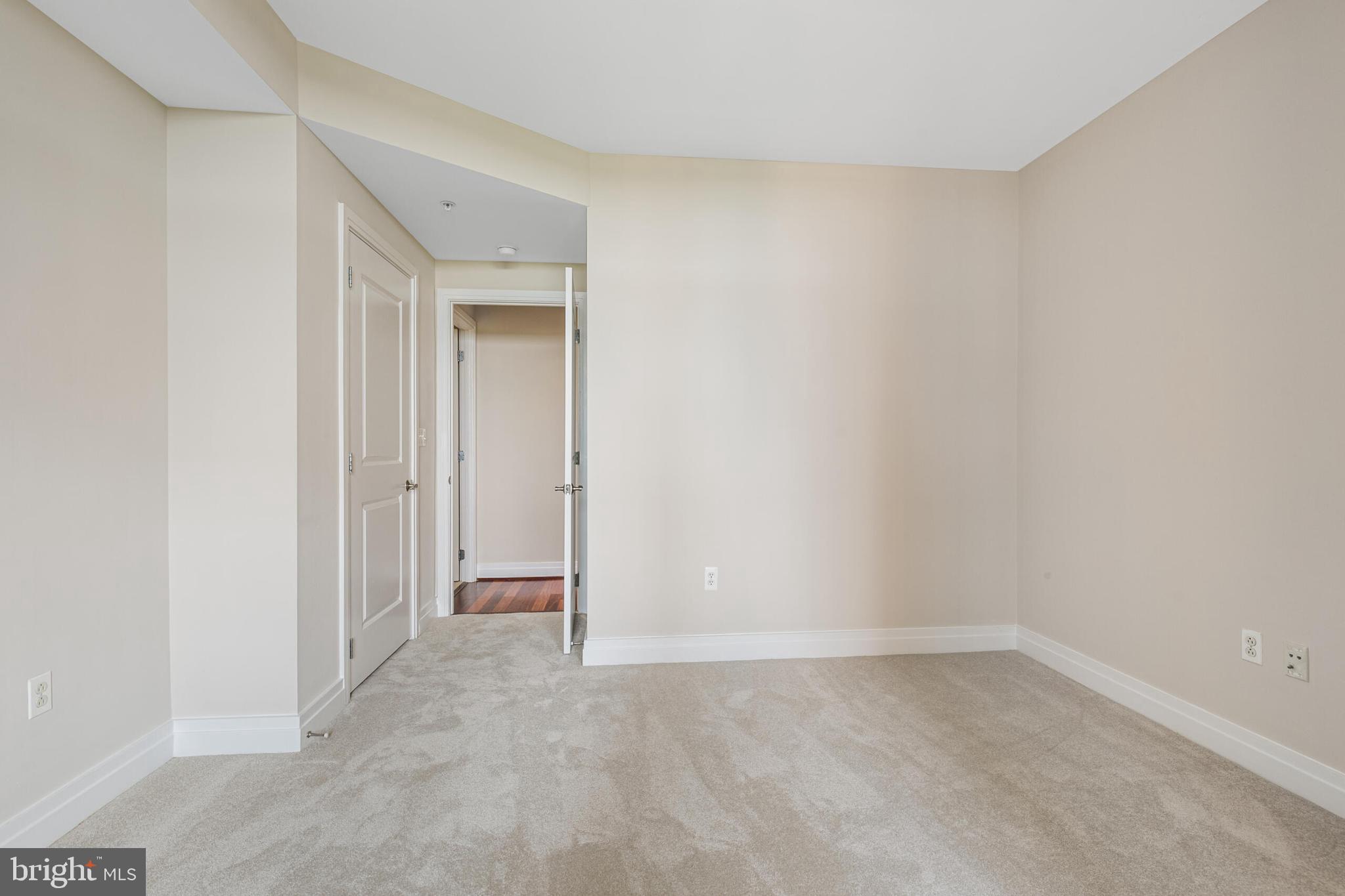 ONE PARK CREST CONDOMINIUM - Residential