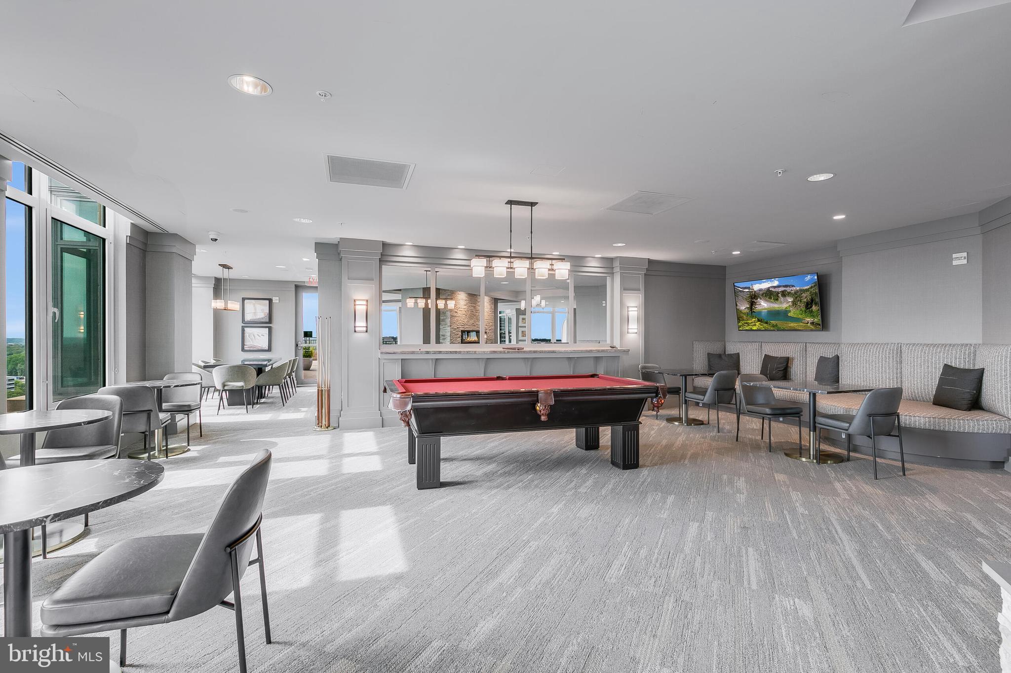 ONE PARK CREST CONDOMINIUM - Residential