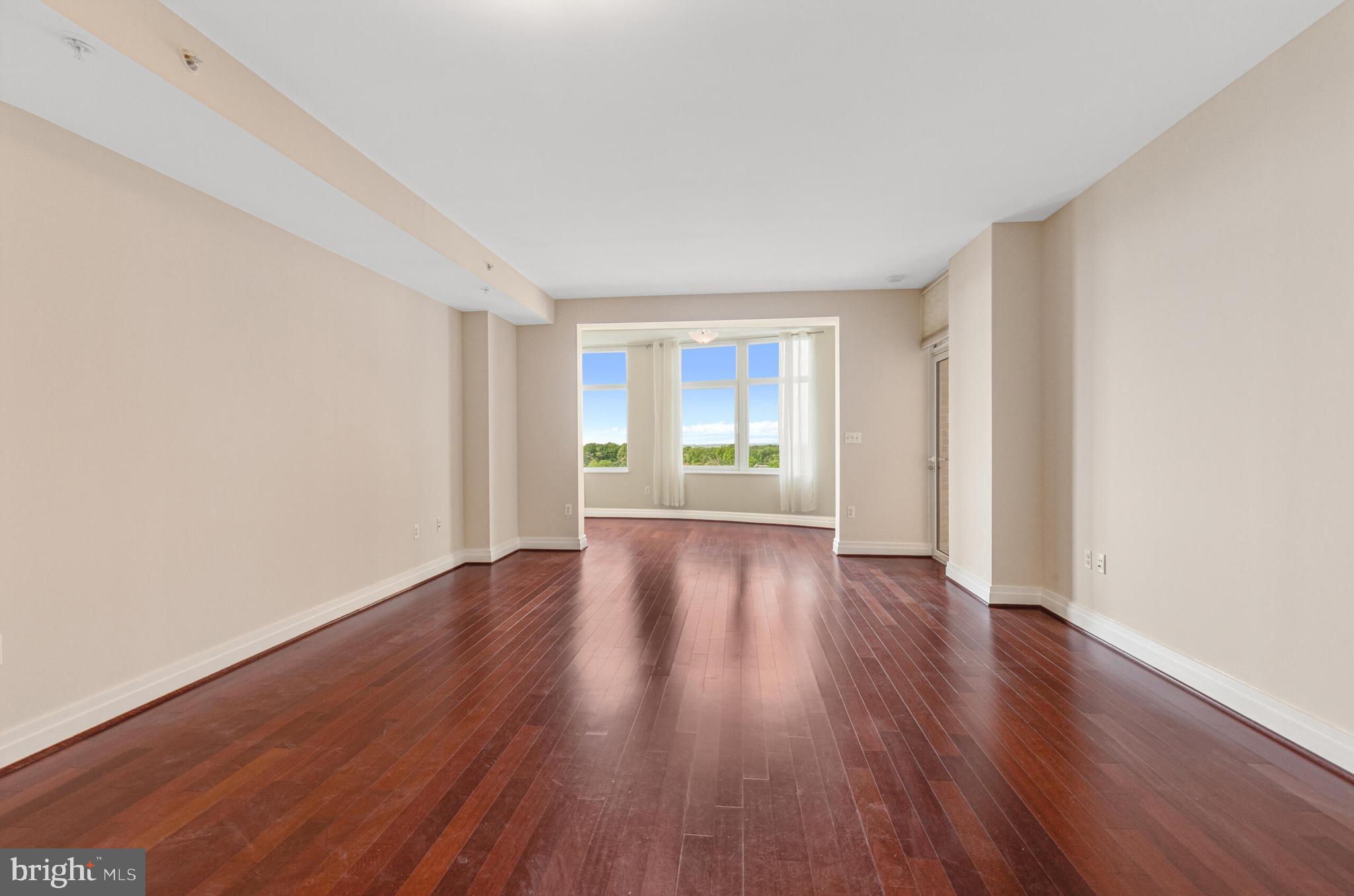 ONE PARK CREST CONDOMINIUM - Residential