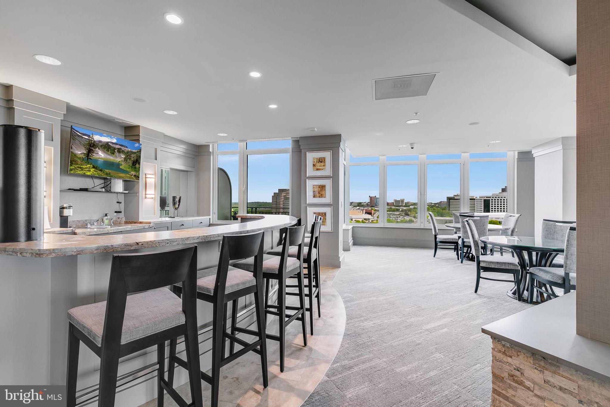 ONE PARK CREST CONDOMINIUM - Residential