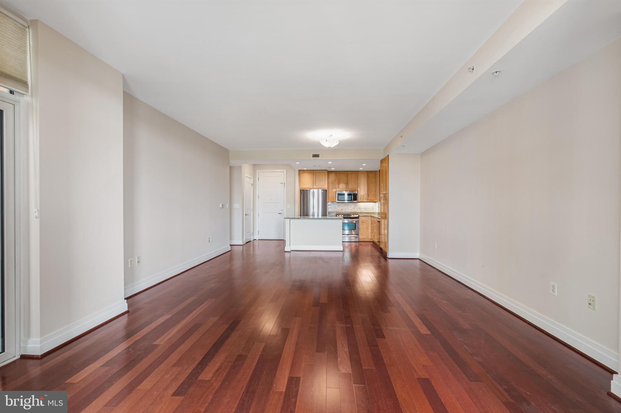 ONE PARK CREST CONDOMINIUM - Residential