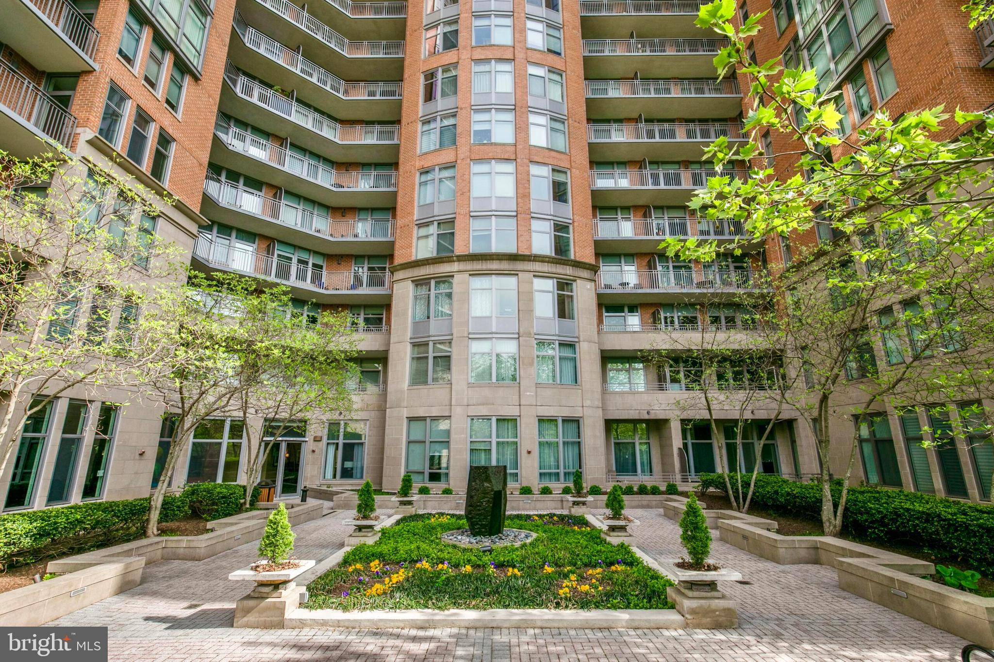 ONE PARK CREST CONDOMINIUM - Residential