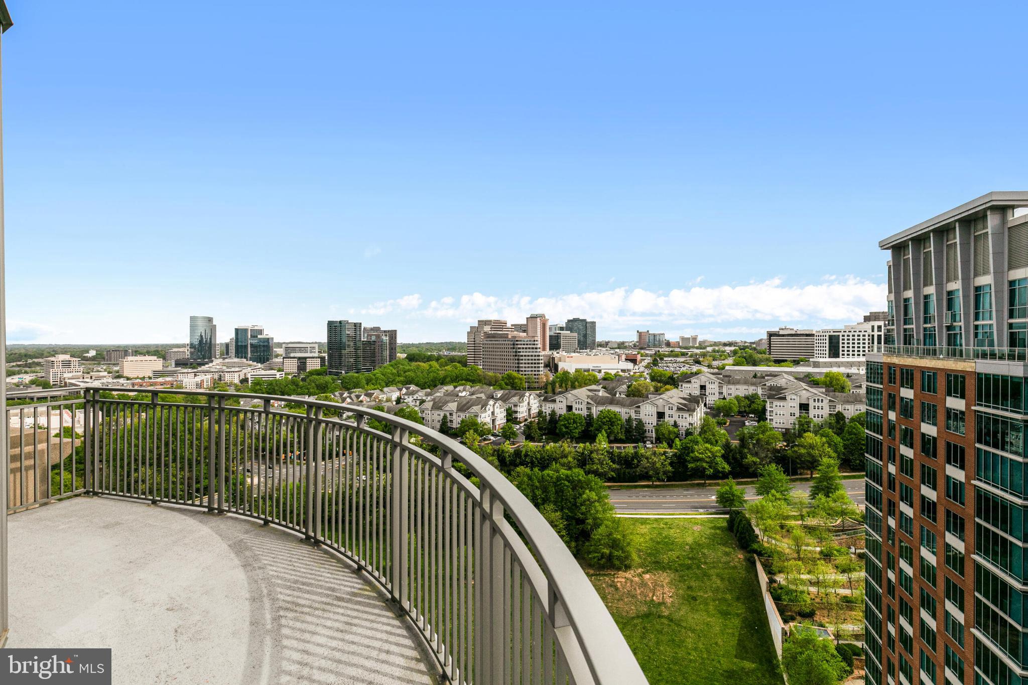 ONE PARK CREST CONDOMINIUM - Residential