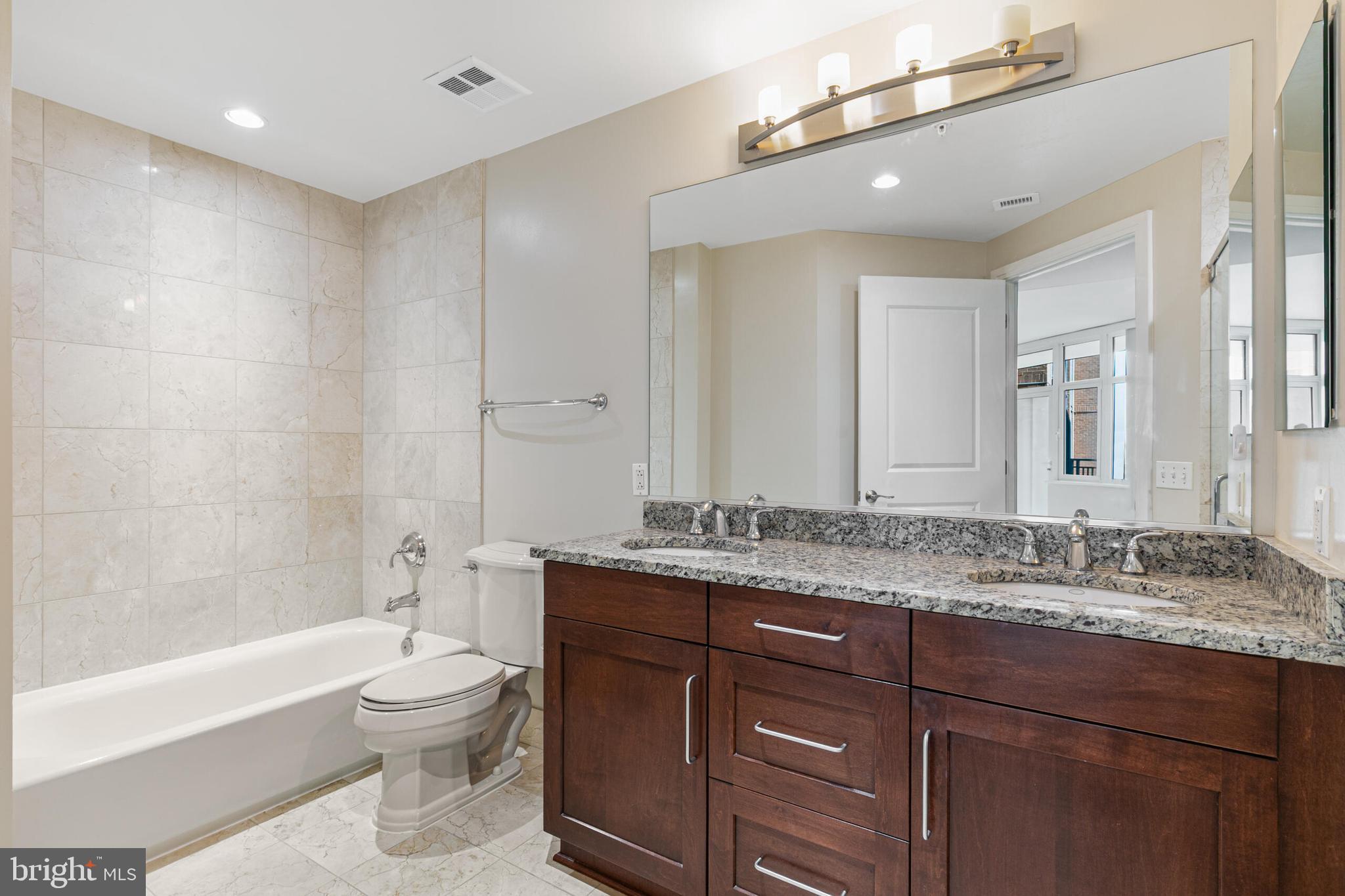 ONE PARK CREST CONDOMINIUM - Residential