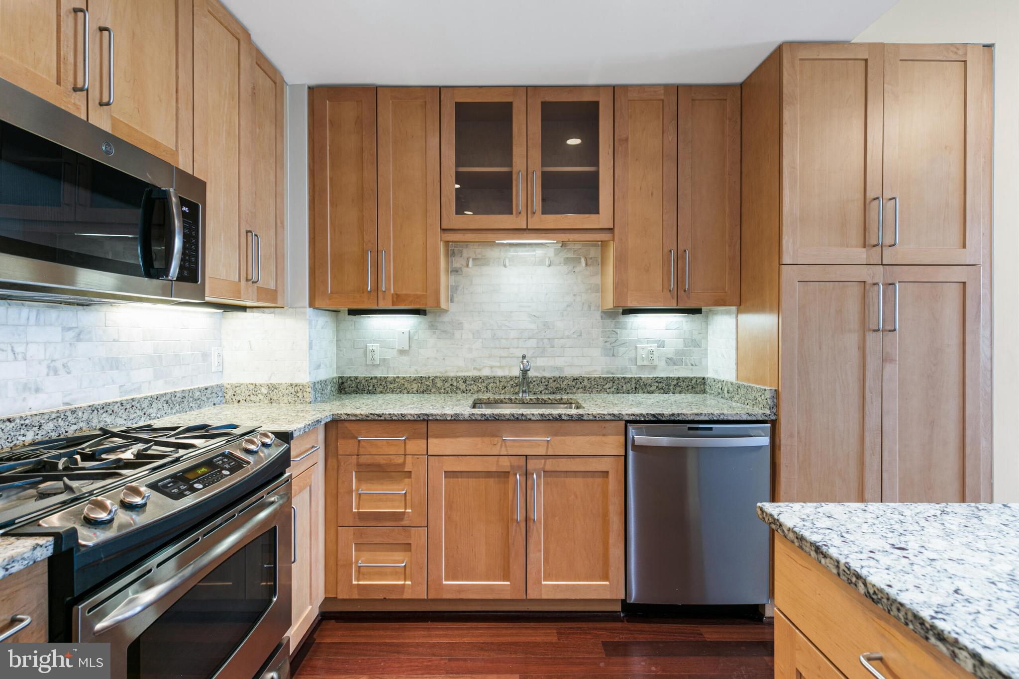 ONE PARK CREST CONDOMINIUM - Residential