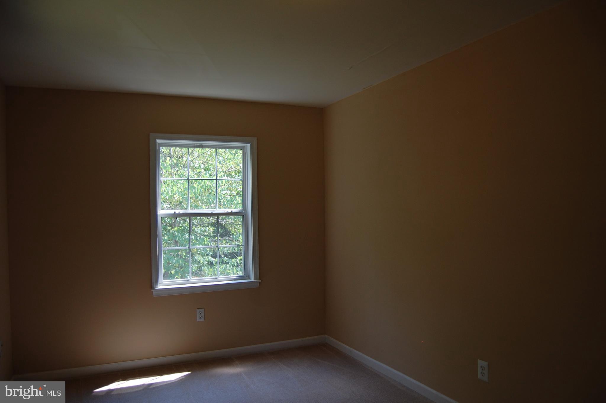 LAUREL MOUNTAIN - Residential Lease