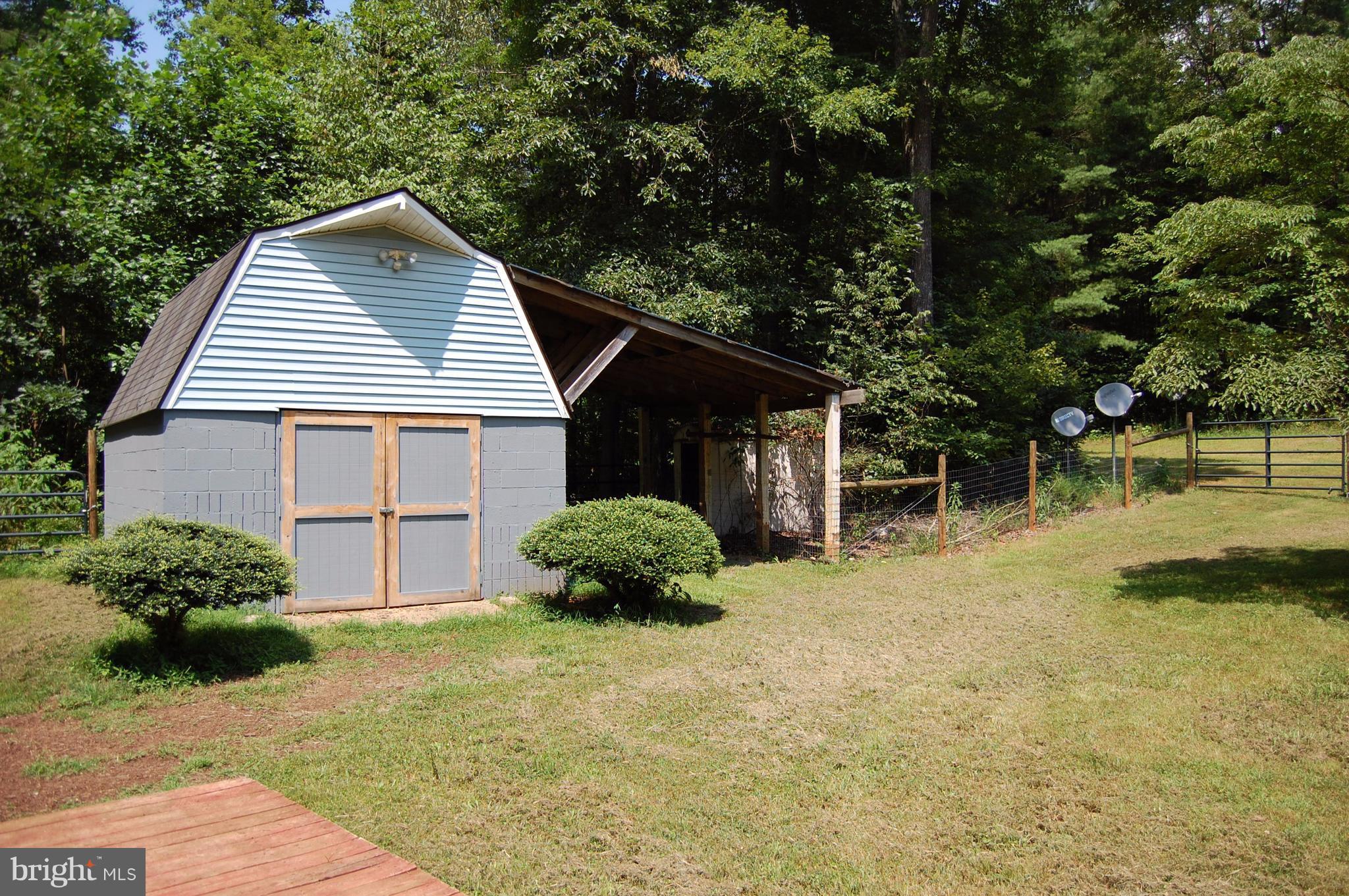 LAUREL MOUNTAIN - Residential Lease