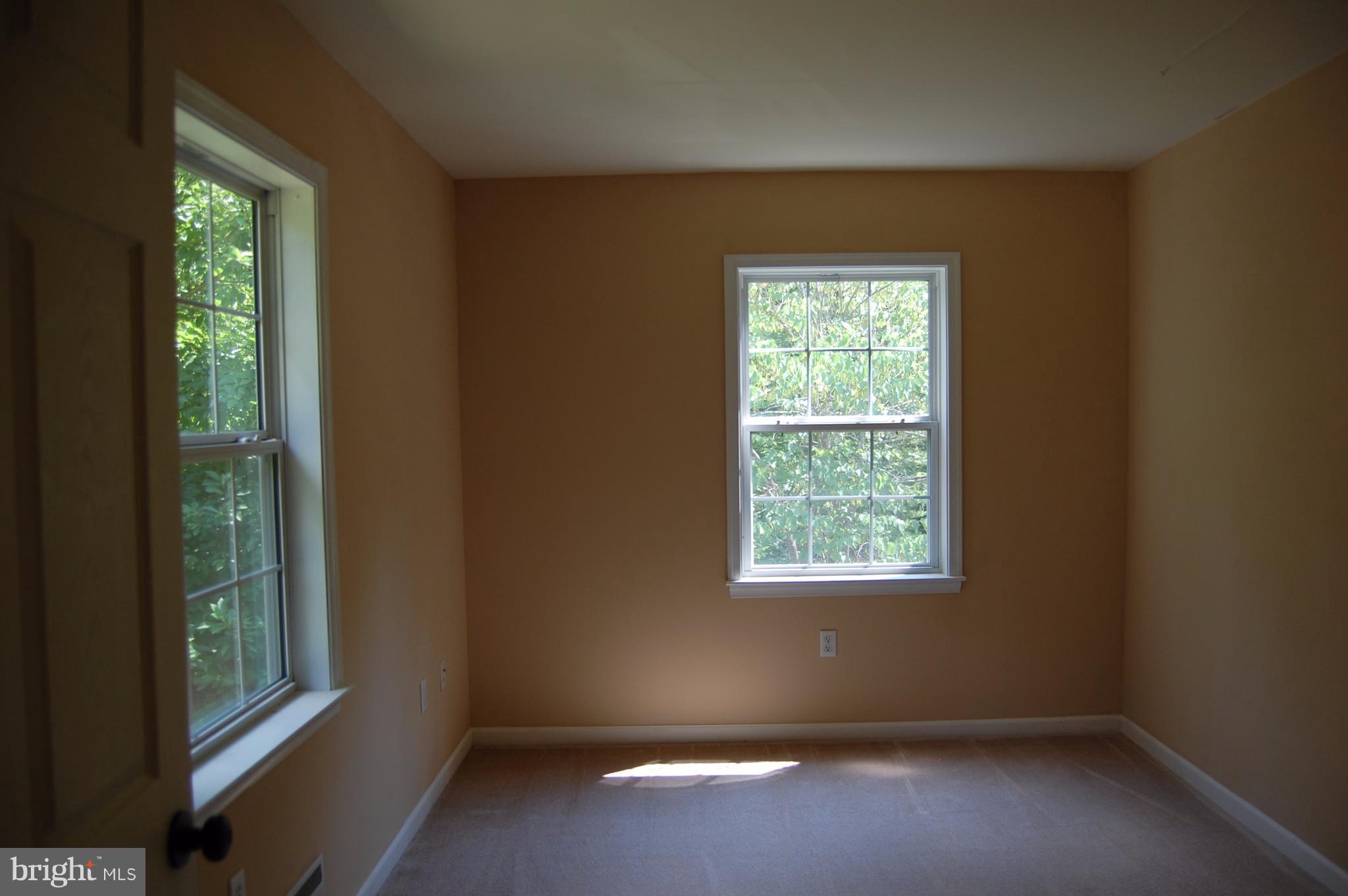LAUREL MOUNTAIN - Residential Lease
