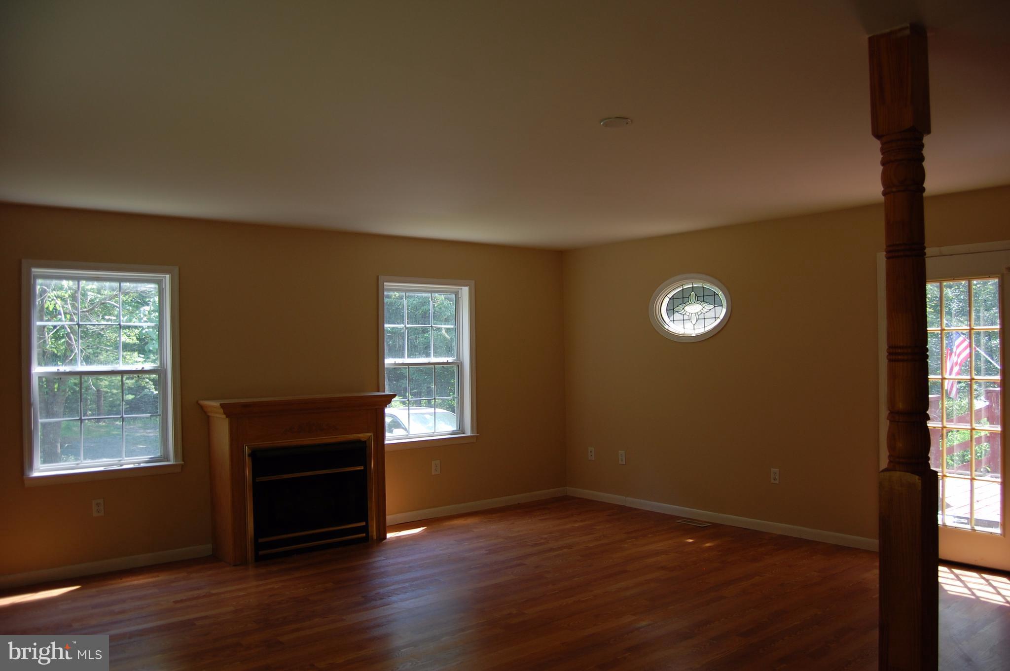 LAUREL MOUNTAIN - Residential Lease