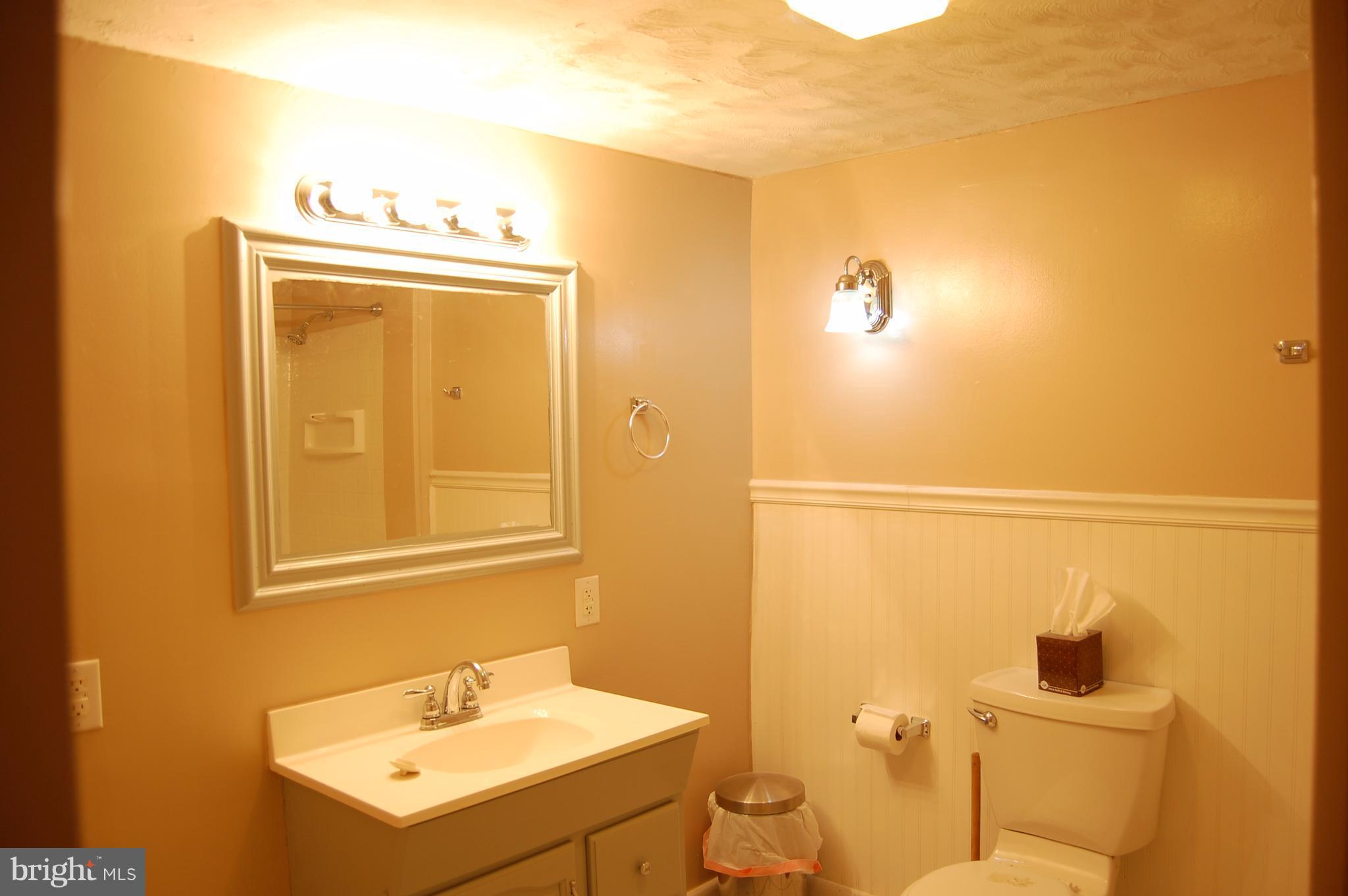 LAUREL MOUNTAIN - Residential Lease