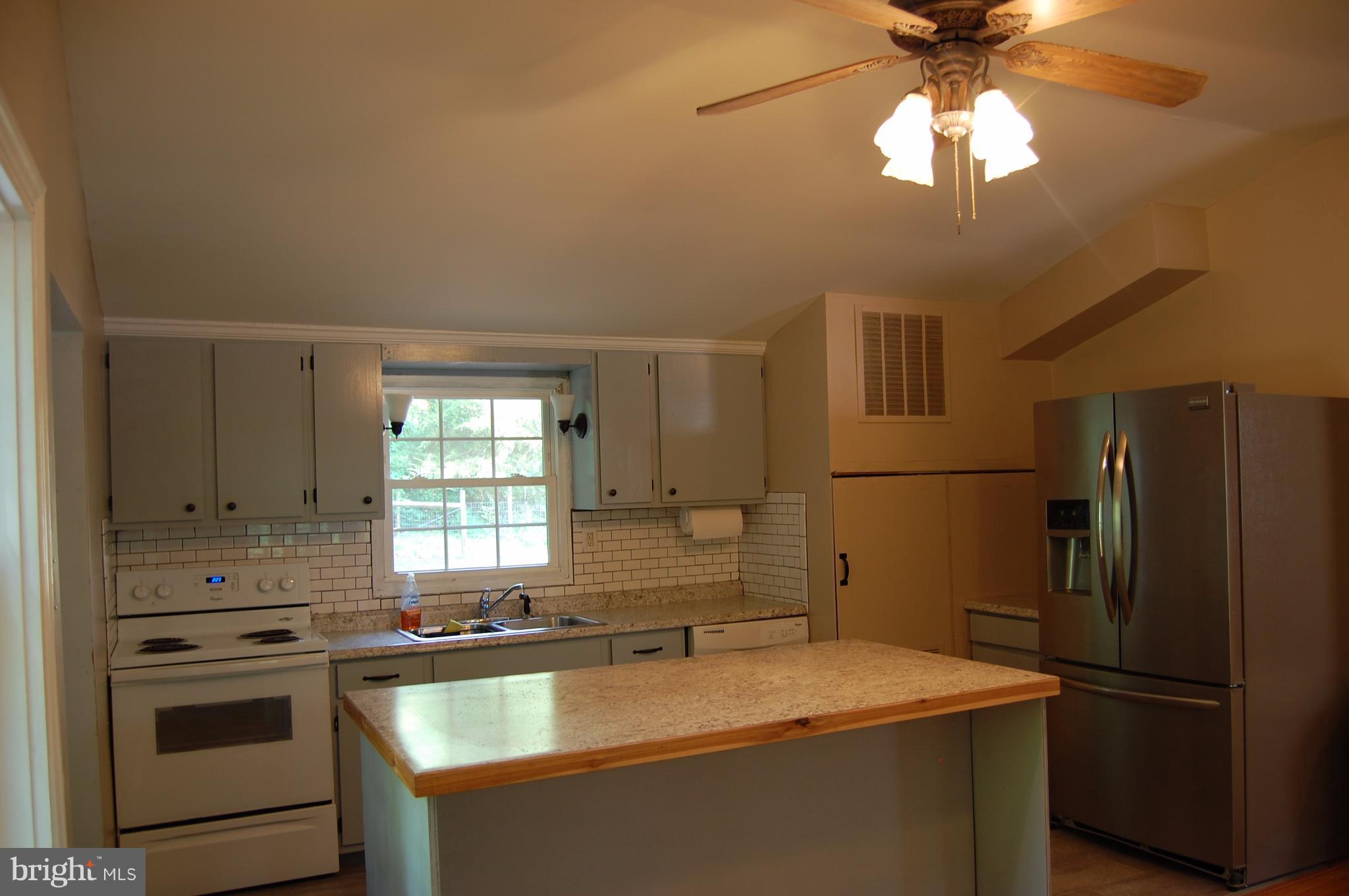 LAUREL MOUNTAIN - Residential Lease