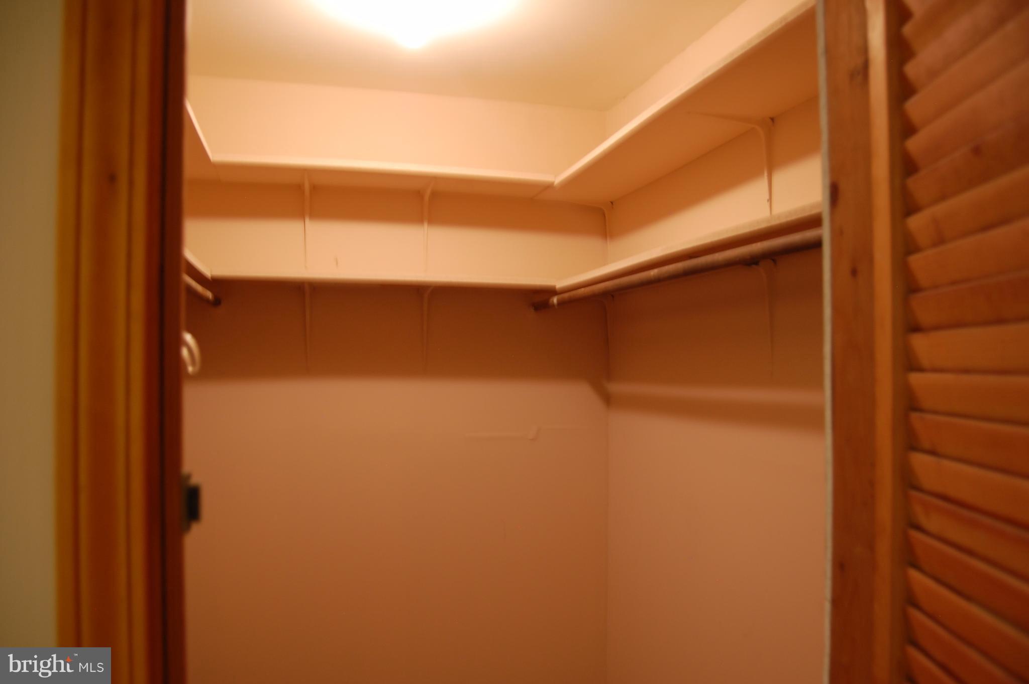 LAUREL MOUNTAIN - Residential Lease