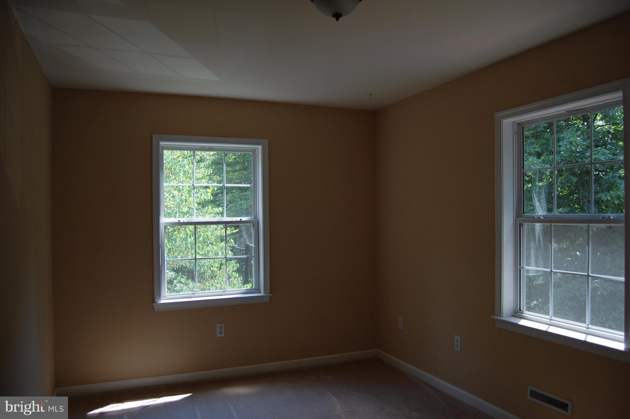 LAUREL MOUNTAIN - Residential Lease